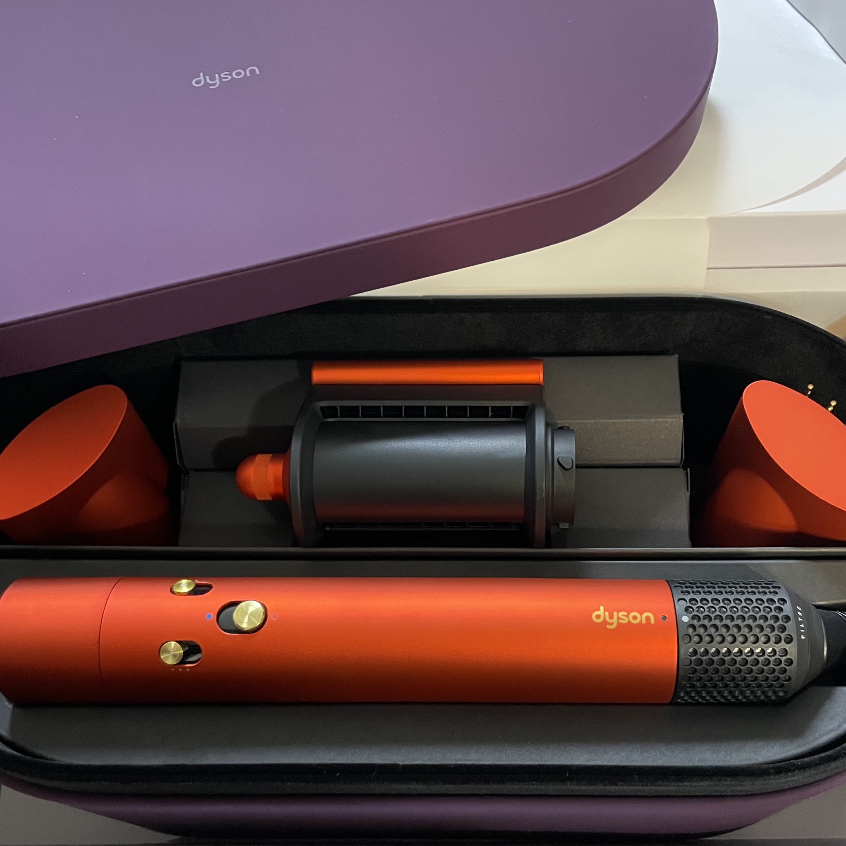 Dyson Airwrap Multi Styler Complete Long Topaz Orange (Korean Ver.) 착용 스타일