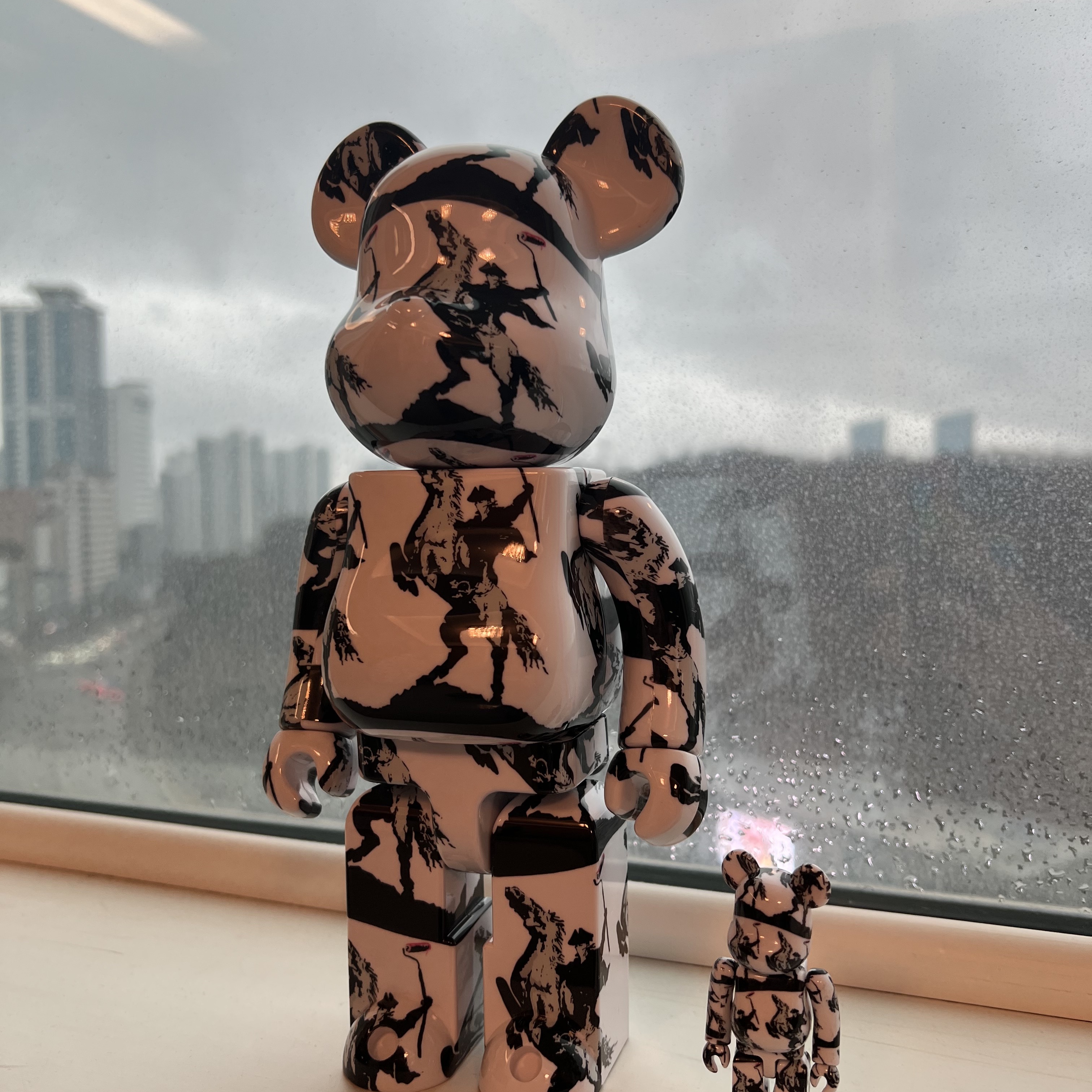 Bearbrick Highwayman 100% & 400% Set 착용 스타일 - 3