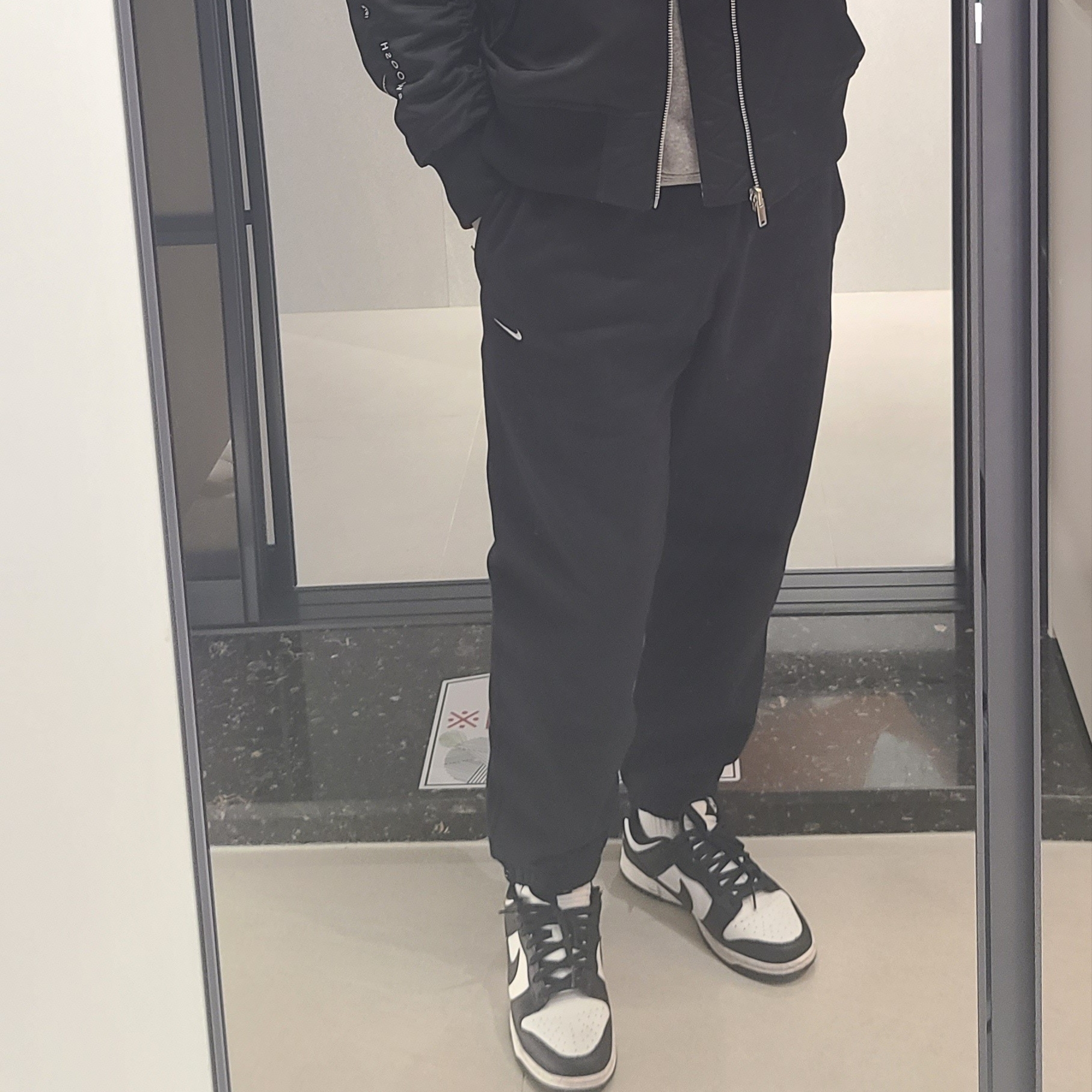 Nike NRG Solo Swoosh Fleece Pants Black White - Asia 착용 스타일