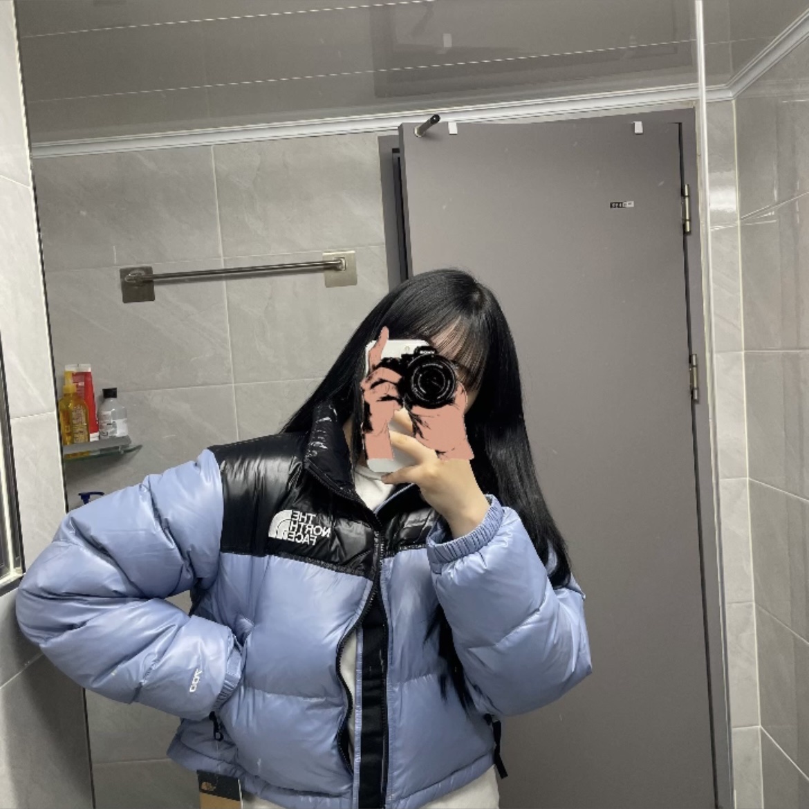 (W) The North Face Nuptse Short Jacket Folk Blue 착용 스타일 - 2
