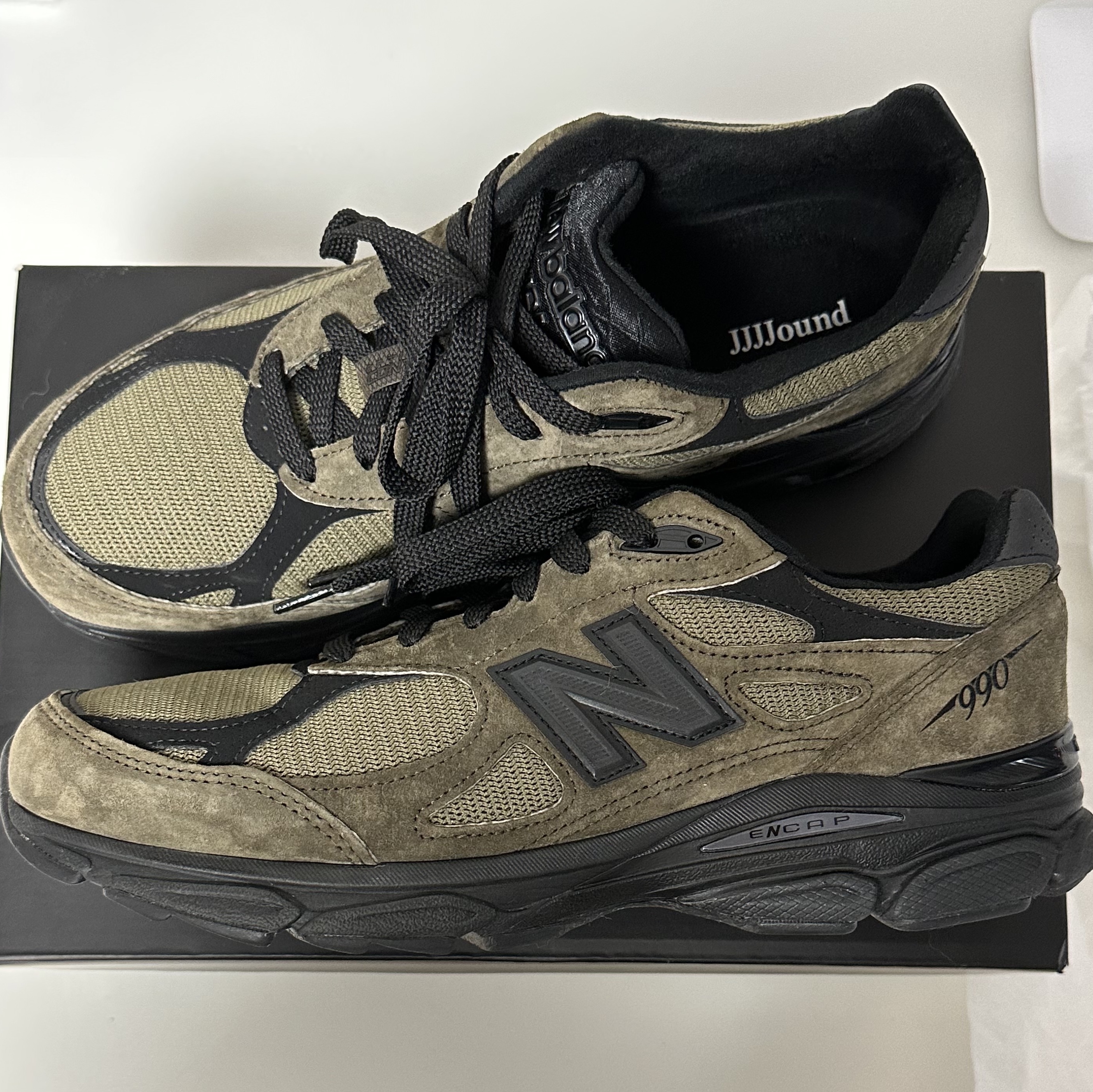 New Balance x JJJJound 990v3 Brown Black 착용 스타일 - 3