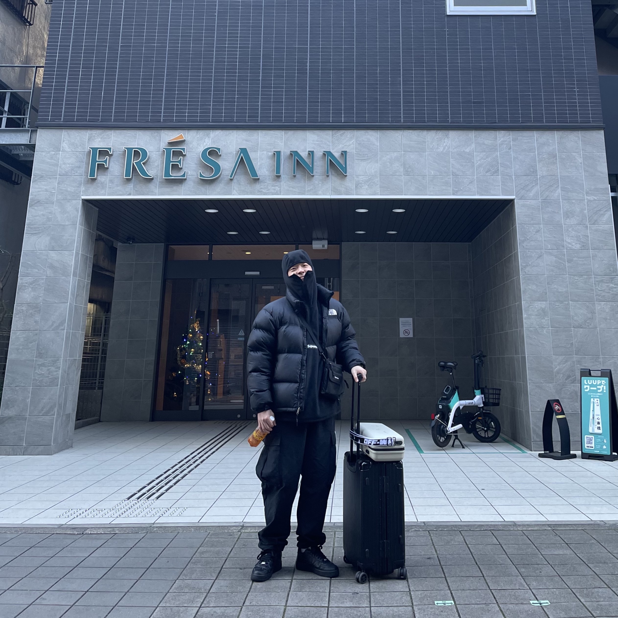 Supreme Polartec Facemask Half Zip Pullover Black - 22FW, Nike Air Force 1 '07 Low Triple Black 착용 스타일