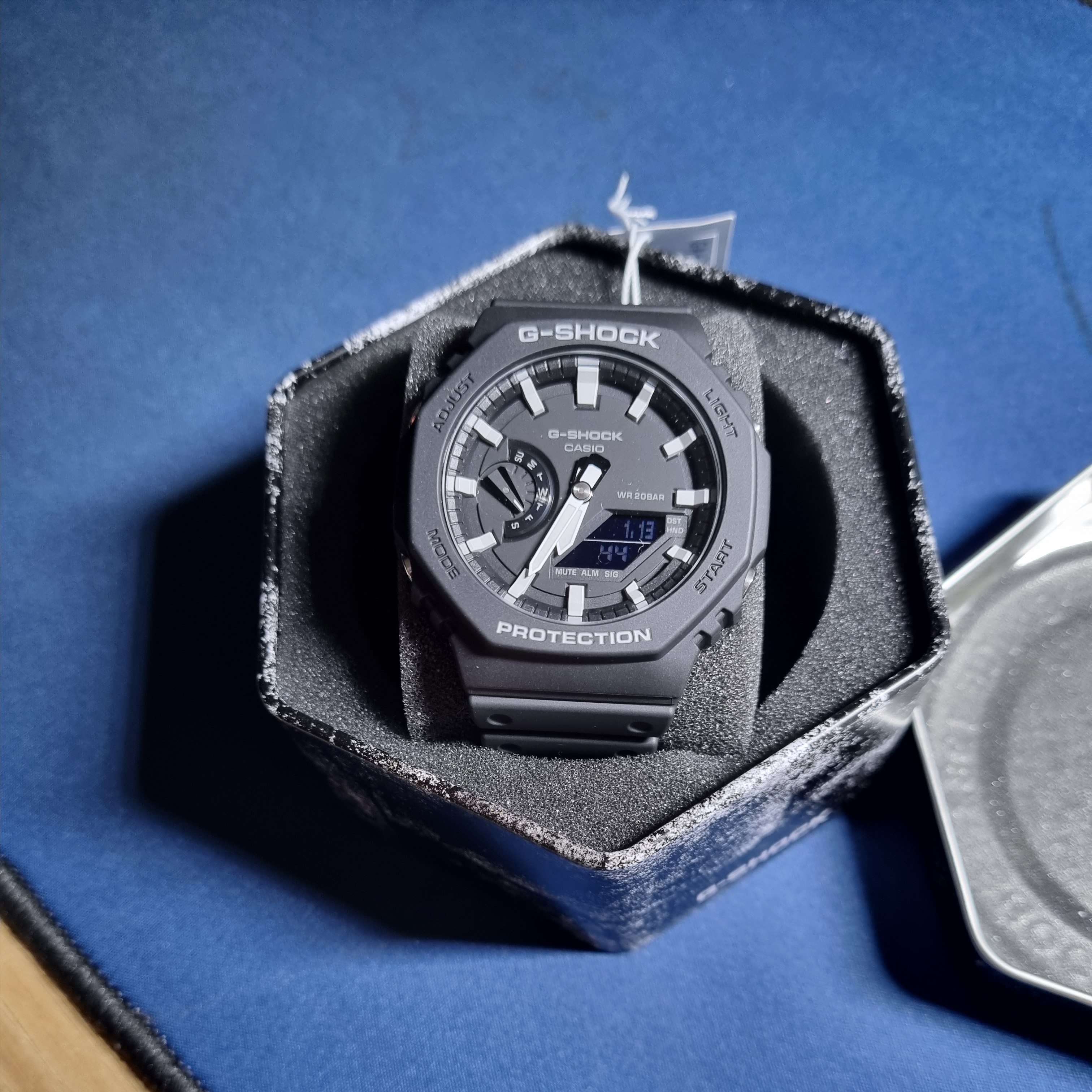 Casio G-Shock GA-2100-1A 착용 스타일