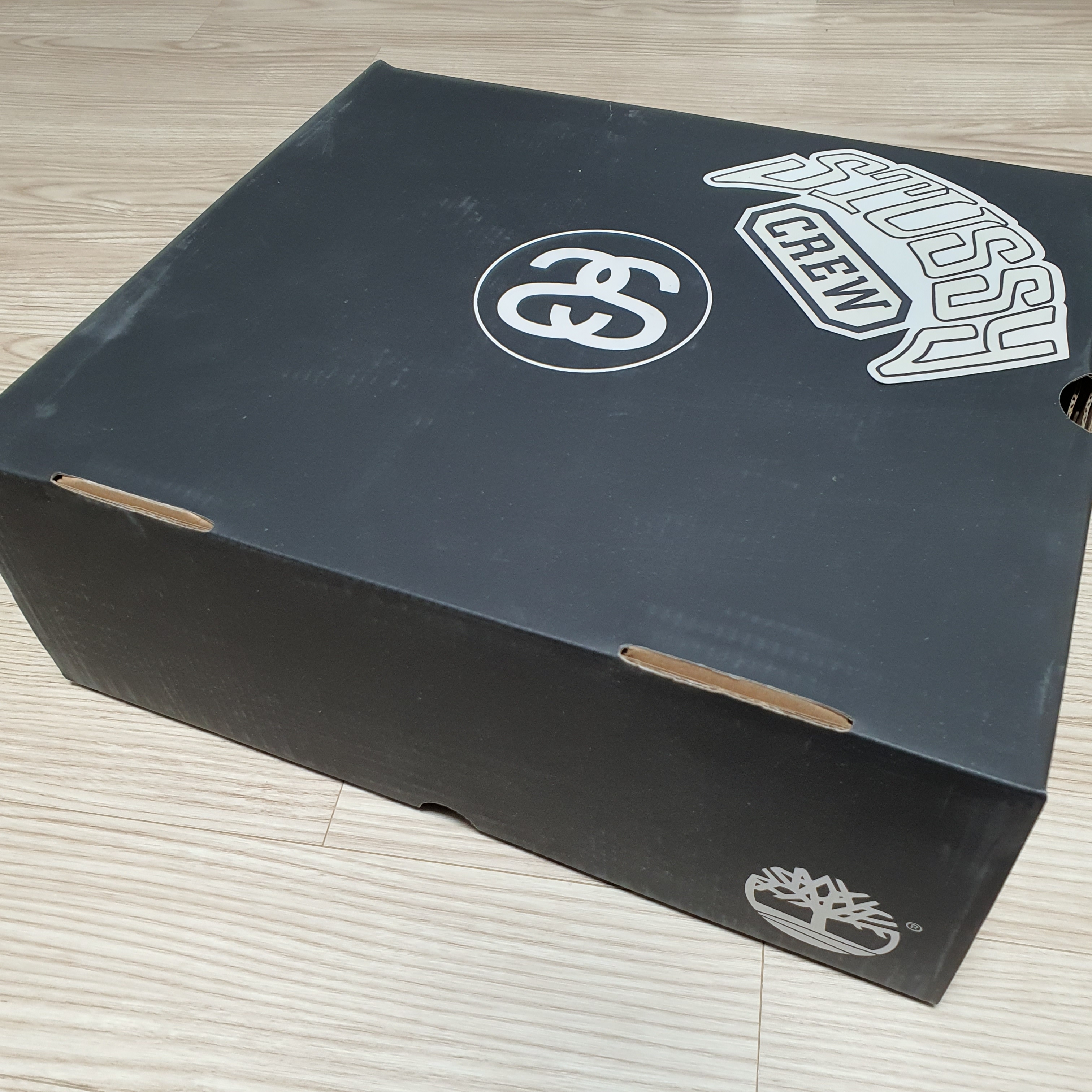 Timberland x Stussy World Hiker Boot Wheat - Medium 착용 스타일 - 1