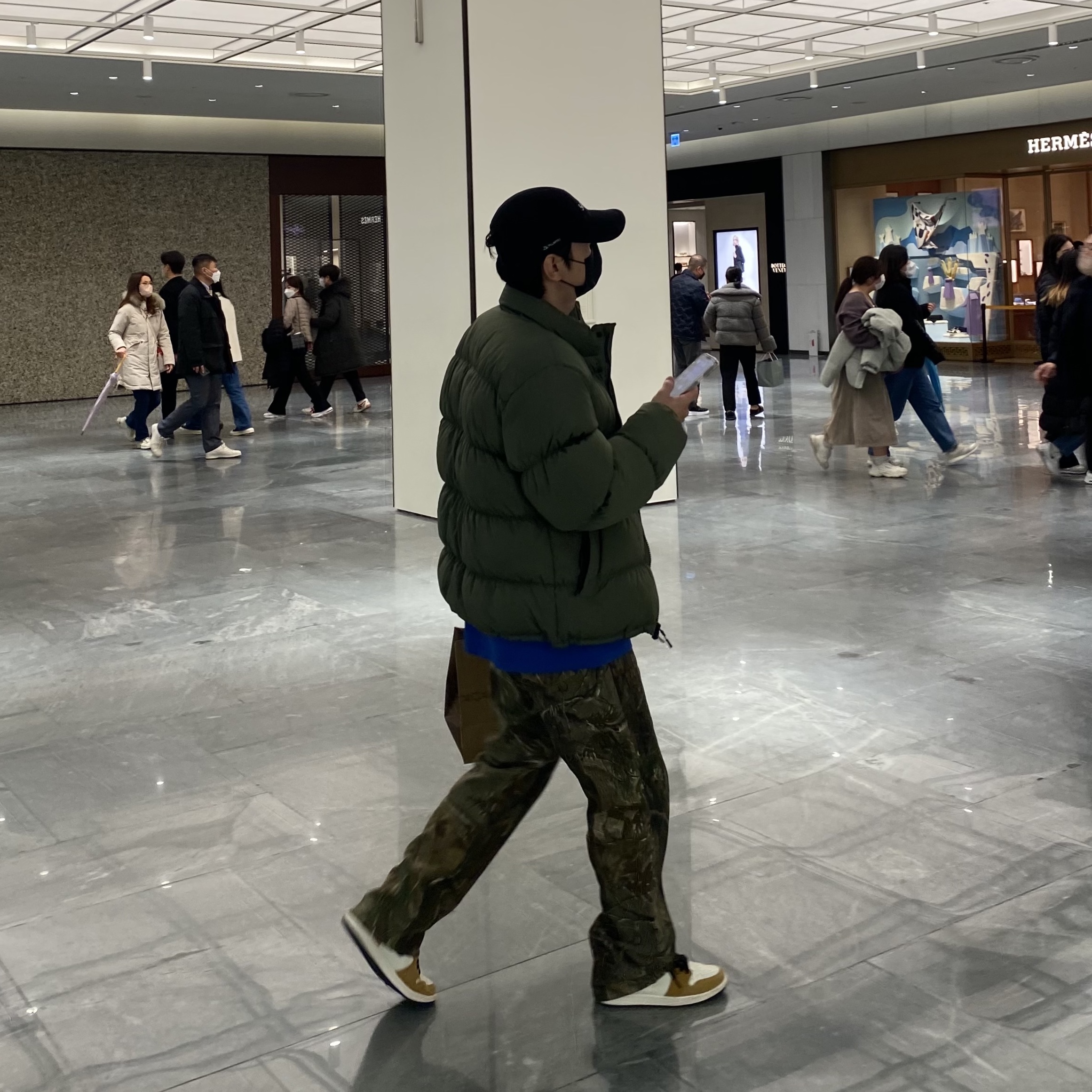 Supreme Polartec Camp Cap Black - 22FW, Stussy Ripstop Down Puffer Jacket Olive - 22FW 착용 스타일