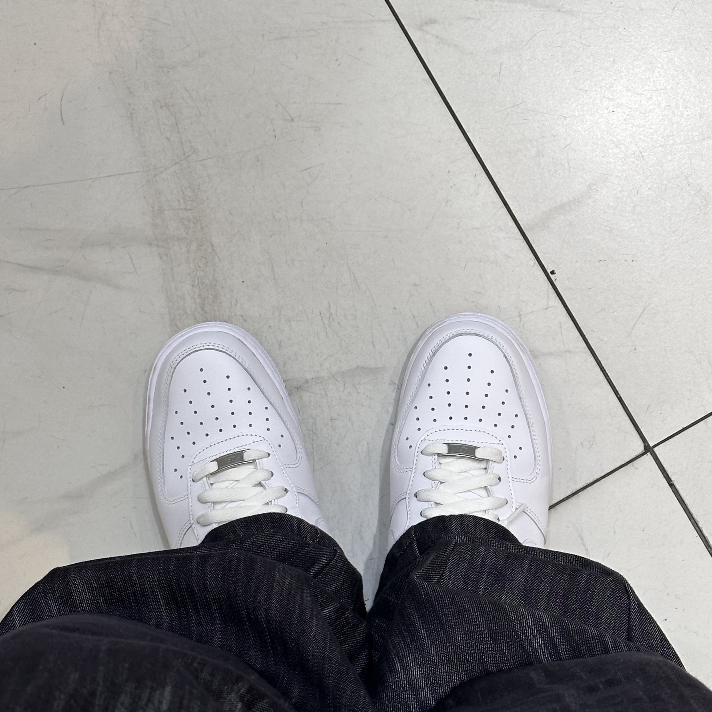 Nike Air Force 1 '07 Low White 착용 스타일
