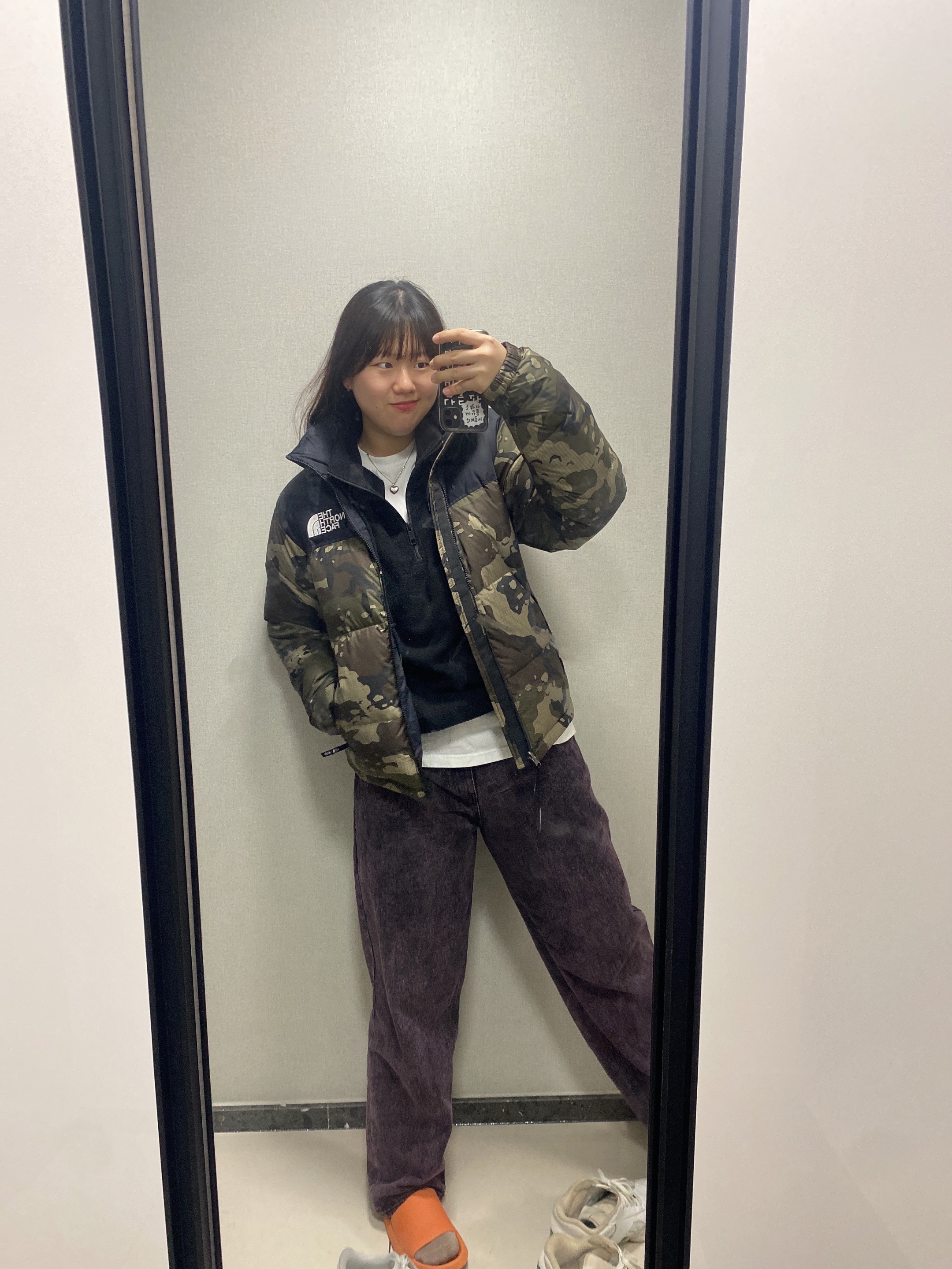 Nike Air Force 1 '07 Low White, The North Face 1996 Novelty Nuptse Jacket Woodland Camo 착용 스타일 - 3