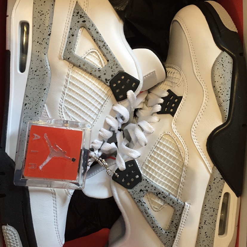 Jordan 4 Retro OG White Cement 2016, Jordan 1 Retro High OG Chicago 2022 착용 스타일 - 3