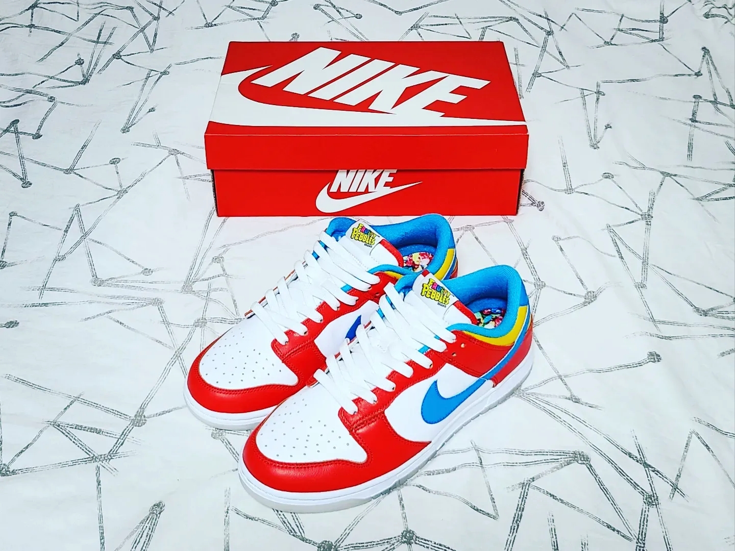Nike x LeBron James x Fruity Pebbles Dunk Low QS Habanero Red 착용 스타일 - 1