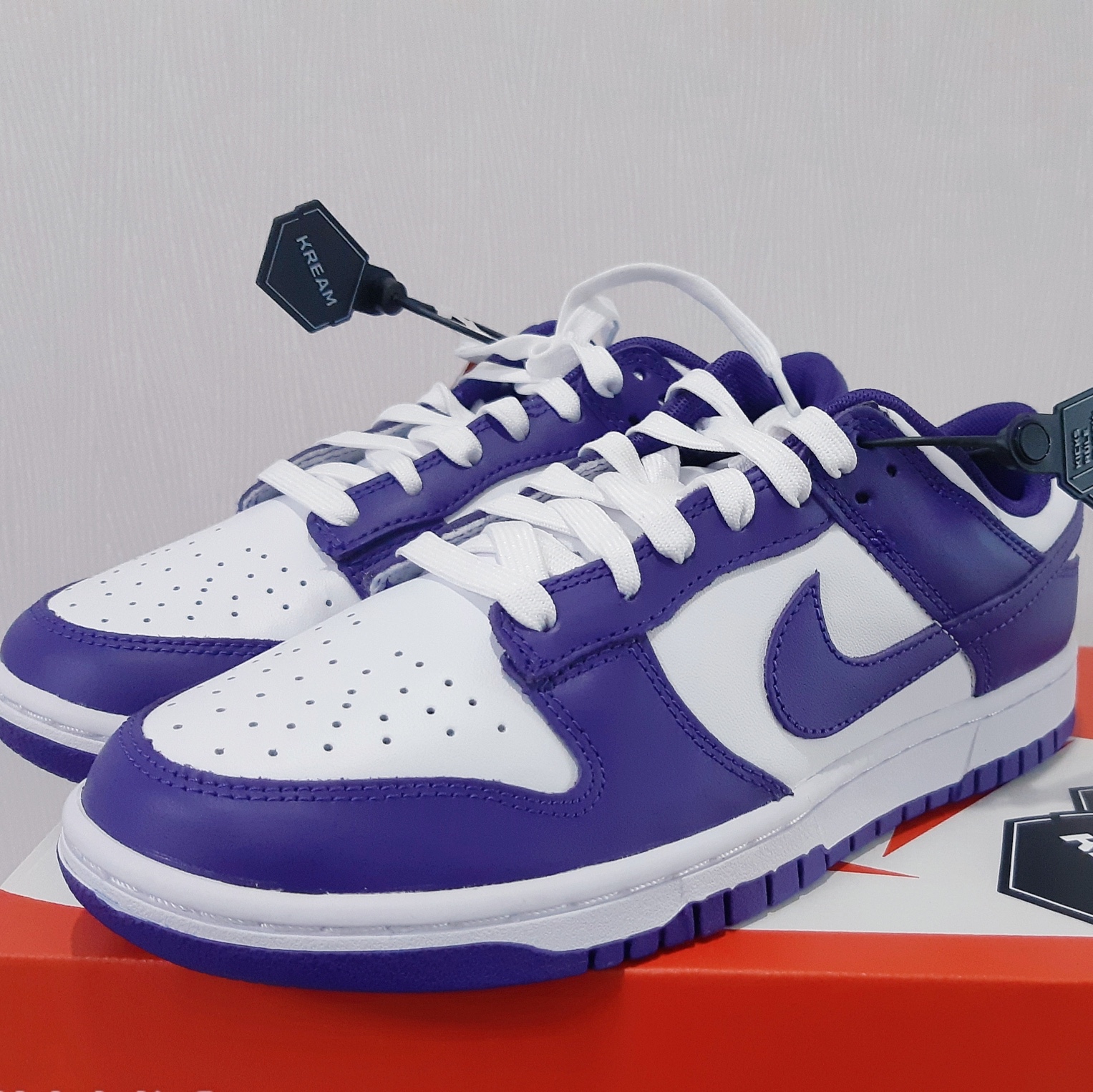 Nike Dunk Low Retro Championship Court Purple 착용 스타일