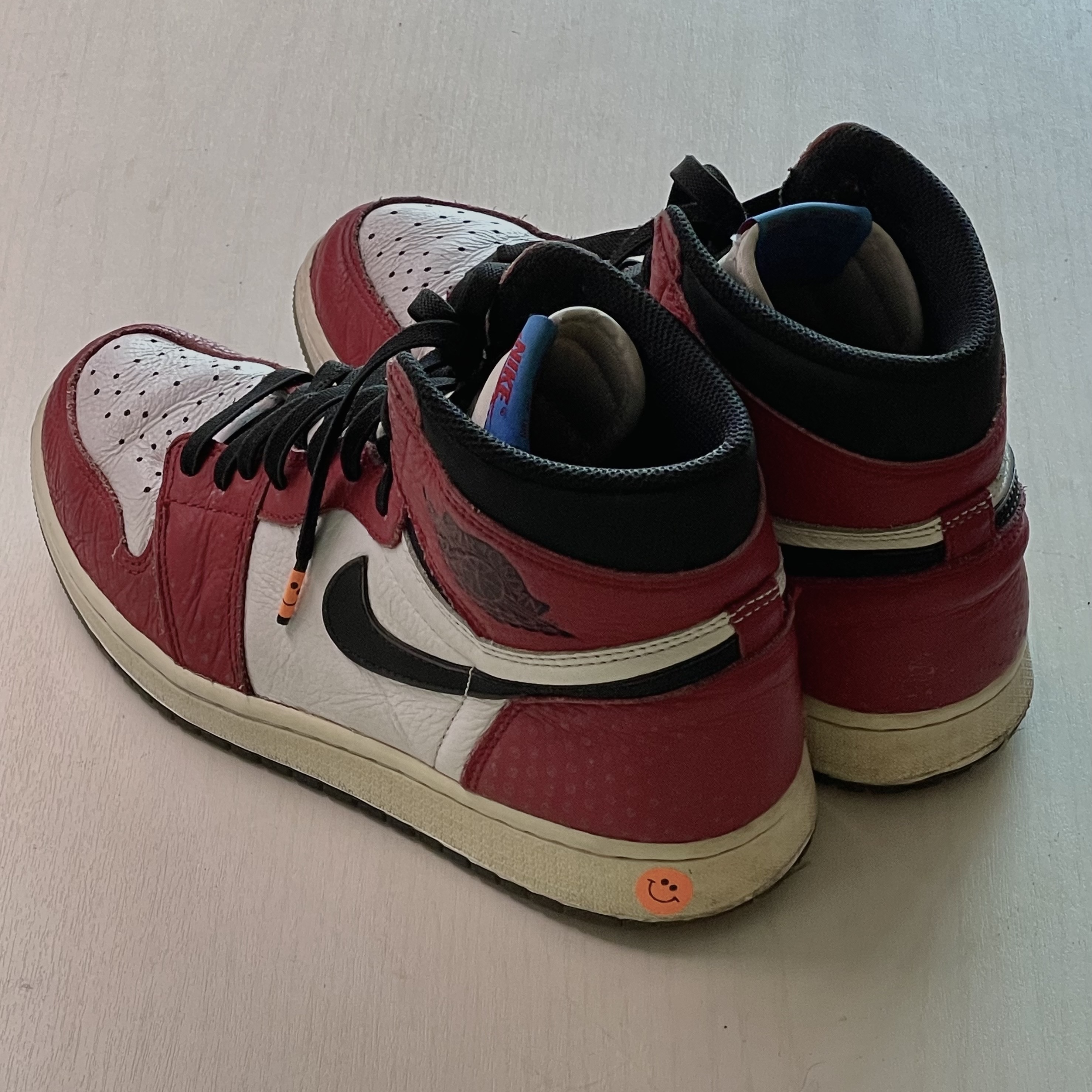 Jordan 1 Retro High Spider-Man Origin Story, Jordan 1 Retro High OG Chicago 2022 착용 스타일 - 1