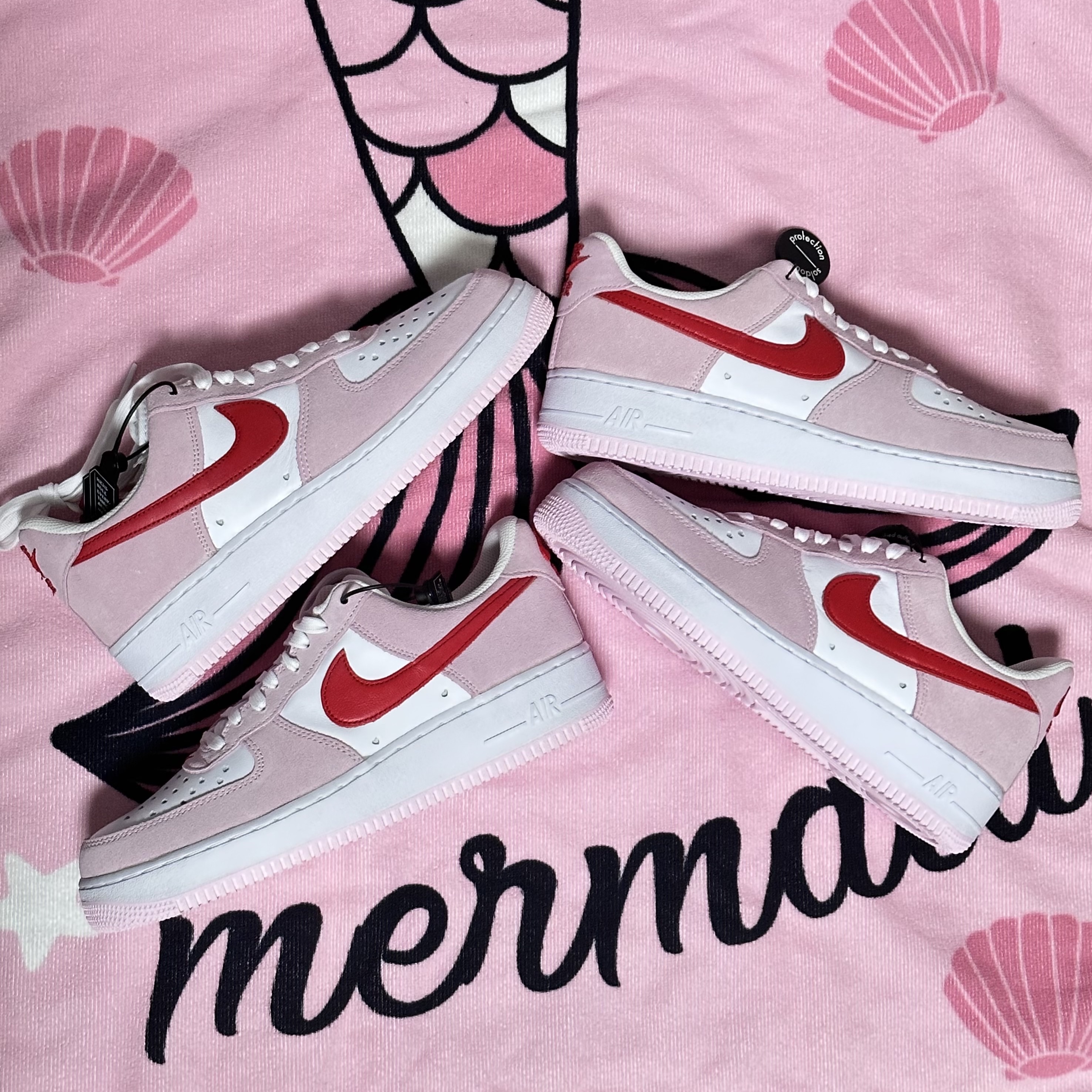 Nike Air Force 1 '07 QS Valentine's Day 착용 스타일