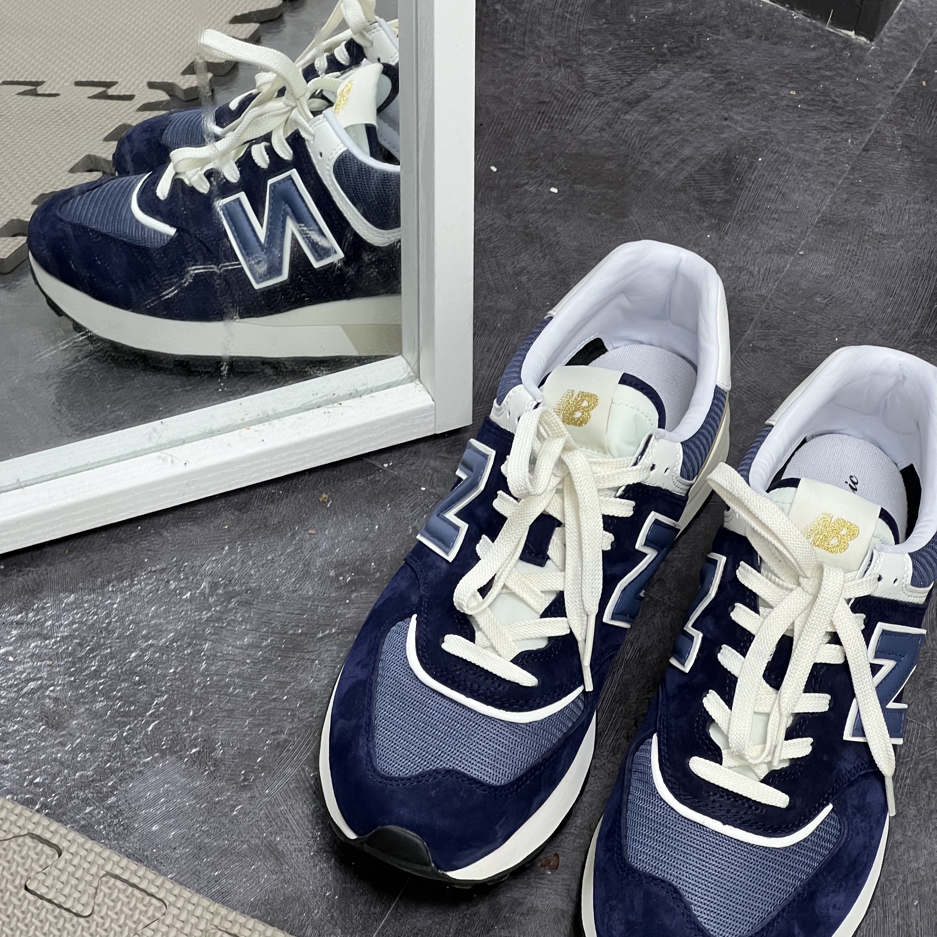 New Balance 574 Legacy Navy 착용 스타일