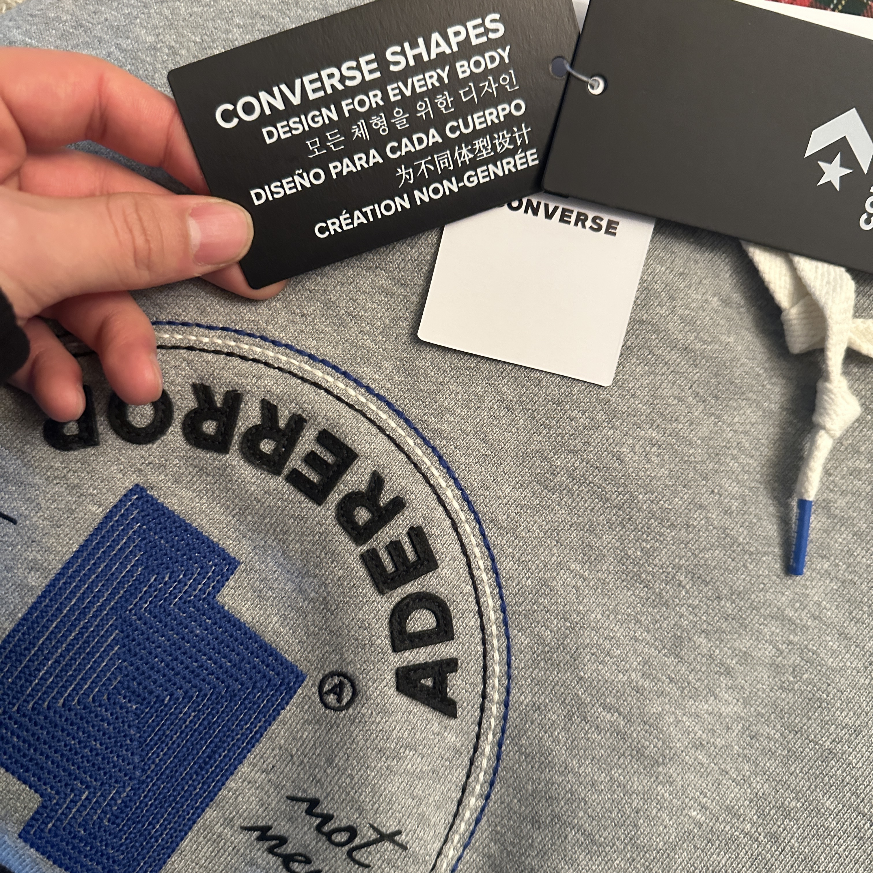 Converse x Ader Error Shapes Pullover Hoodie Vintage Grey Heather 착용 스타일 - 2