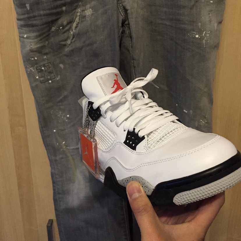 Jordan 4 Retro OG White Cement 2016, Jordan 1 Retro High OG Chicago 2022 착용 스타일 - 2