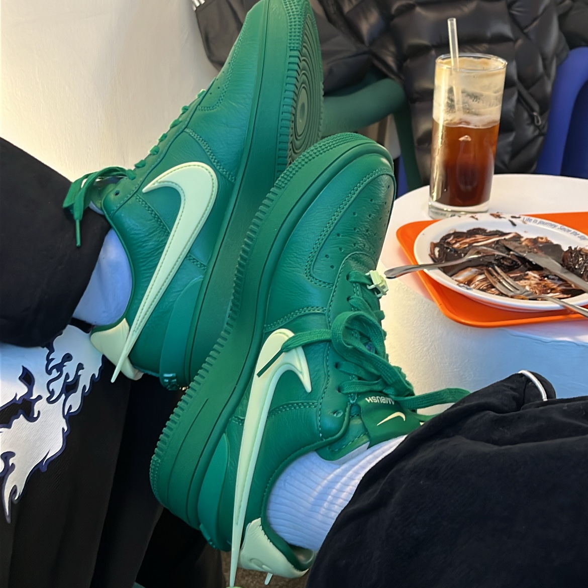 Nike x Ambush Air Force 1 Low SP Pine Green and Citron, C.P. Company Extra Fine Merino Wool Goggle Beanie Black 착용 스타일 - 2