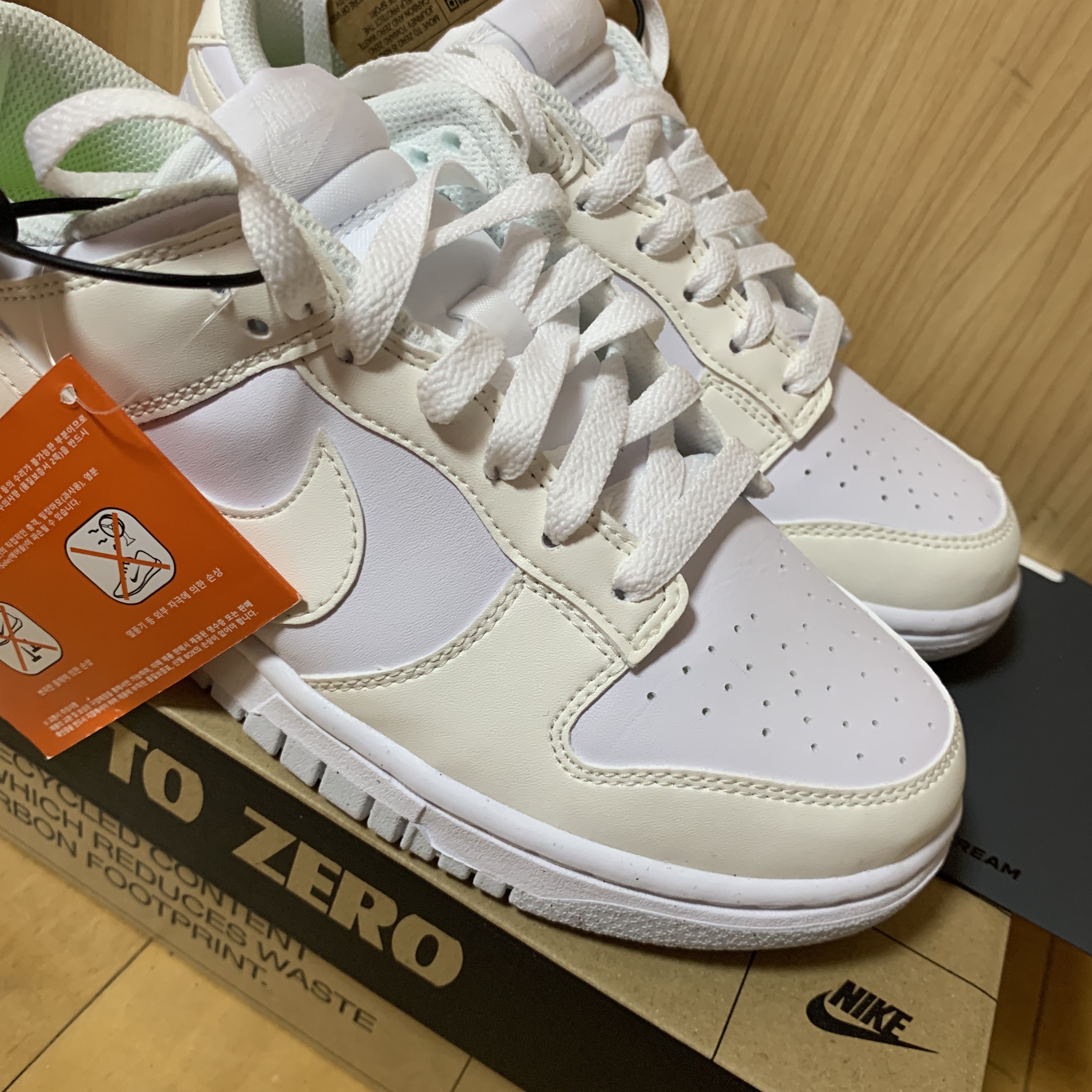 (W) Nike Dunk Low Next Nature Sail 착용 스타일 - 2