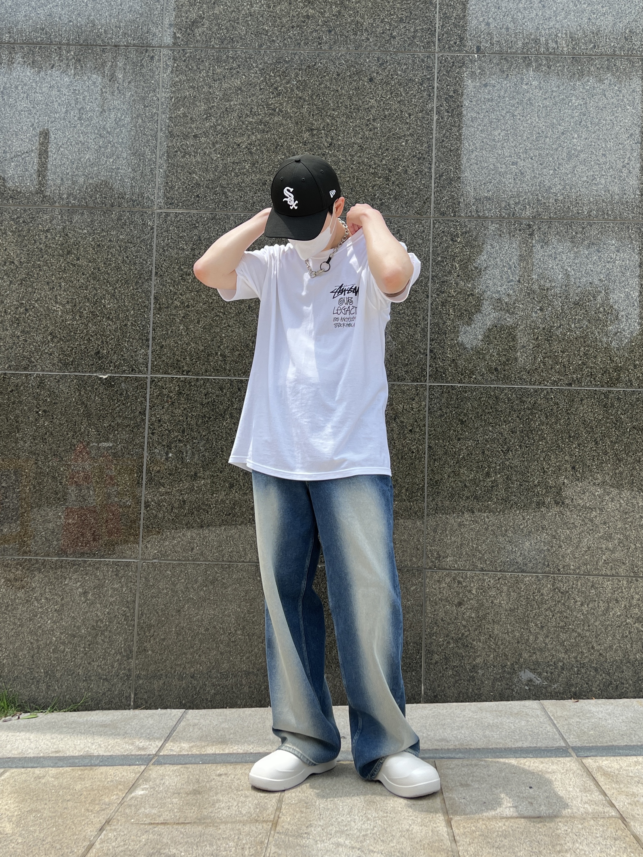Our Legacy Ladon Brass Keychain Matte Nickel, Stussy x Our Legacy Surfman T-Shirt White - 21SS 착용 스타일