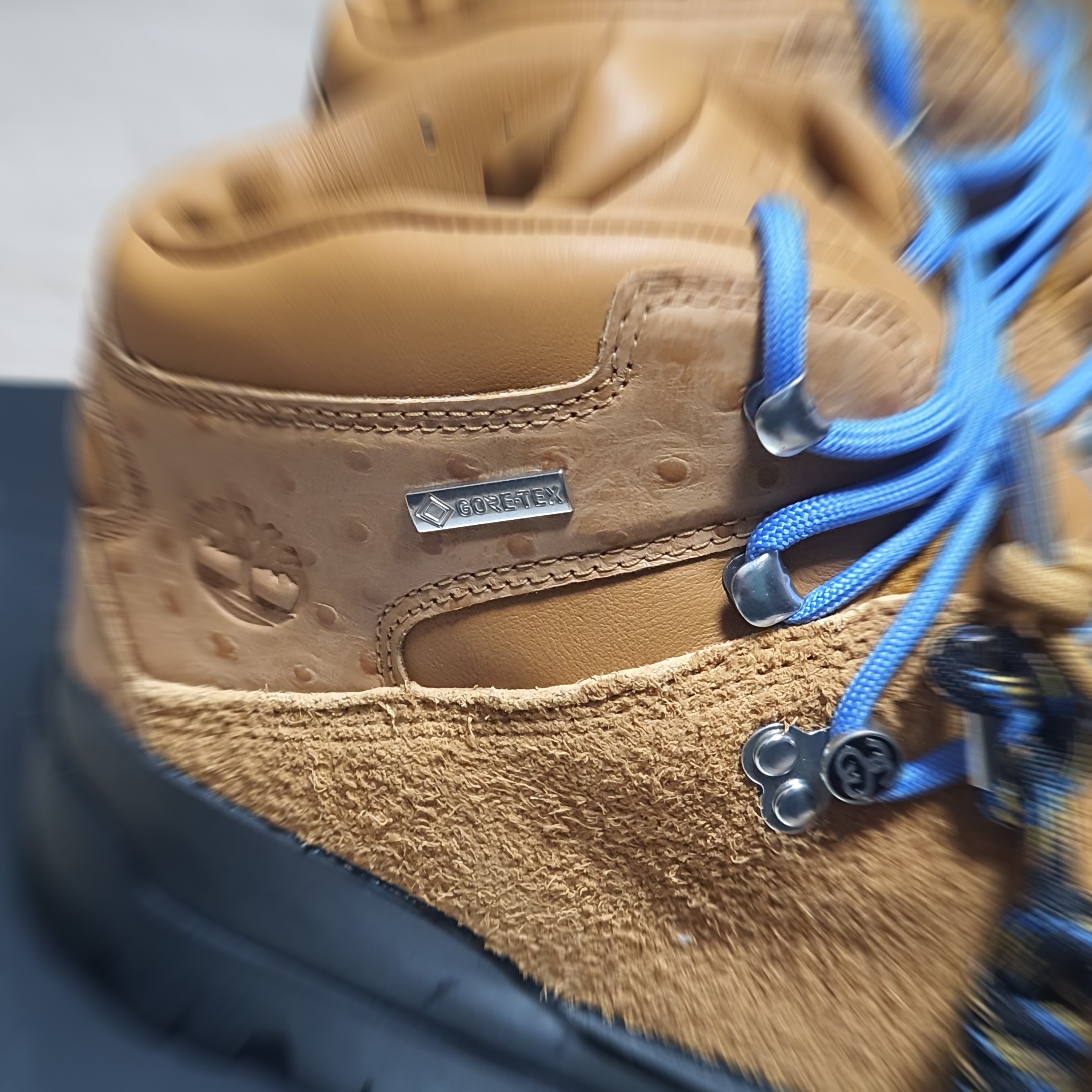 Timberland x Stussy World Hiker Boot Wheat - Medium 착용 스타일 - 4