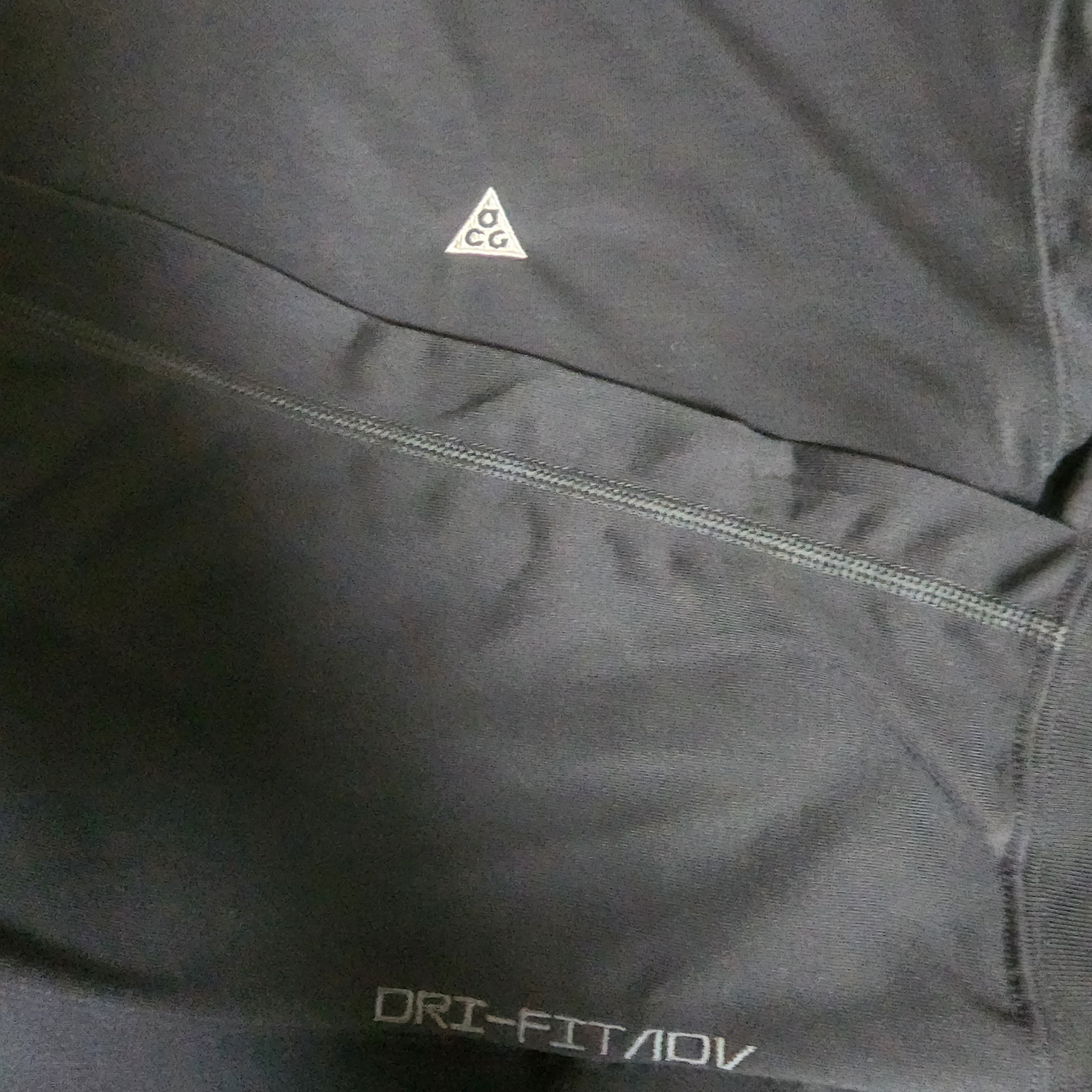 Nike ACG Dri-Fit ADV Goat Rocks Long Sleeve T-Shirt Black - Asia, Nike NRG ACG Trail Shorts Black Dark Smoke Grey - Asia 착용 스타일 - 3
