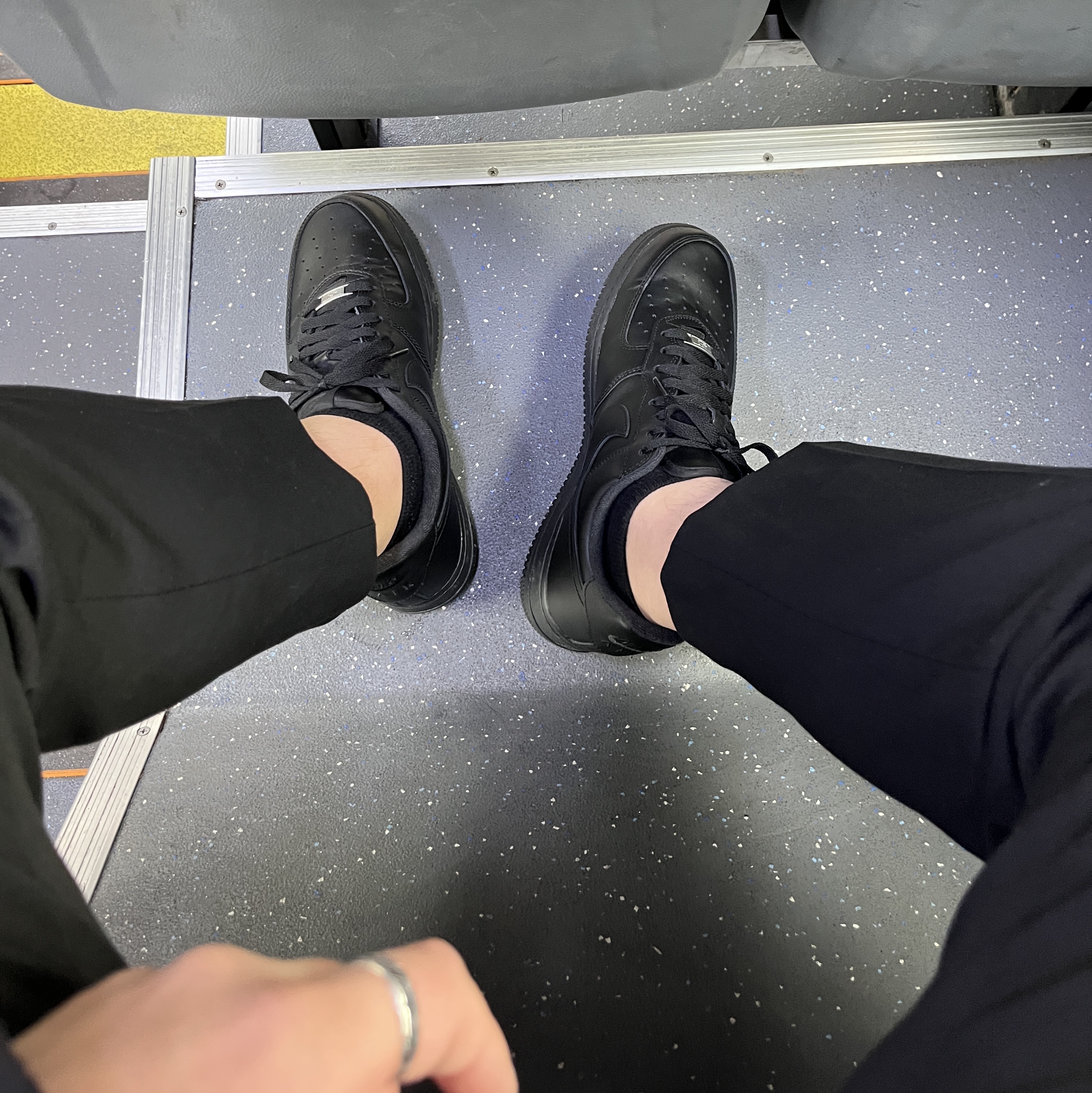 Nike x Supreme Air Force 1 Low Black 착용 스타일