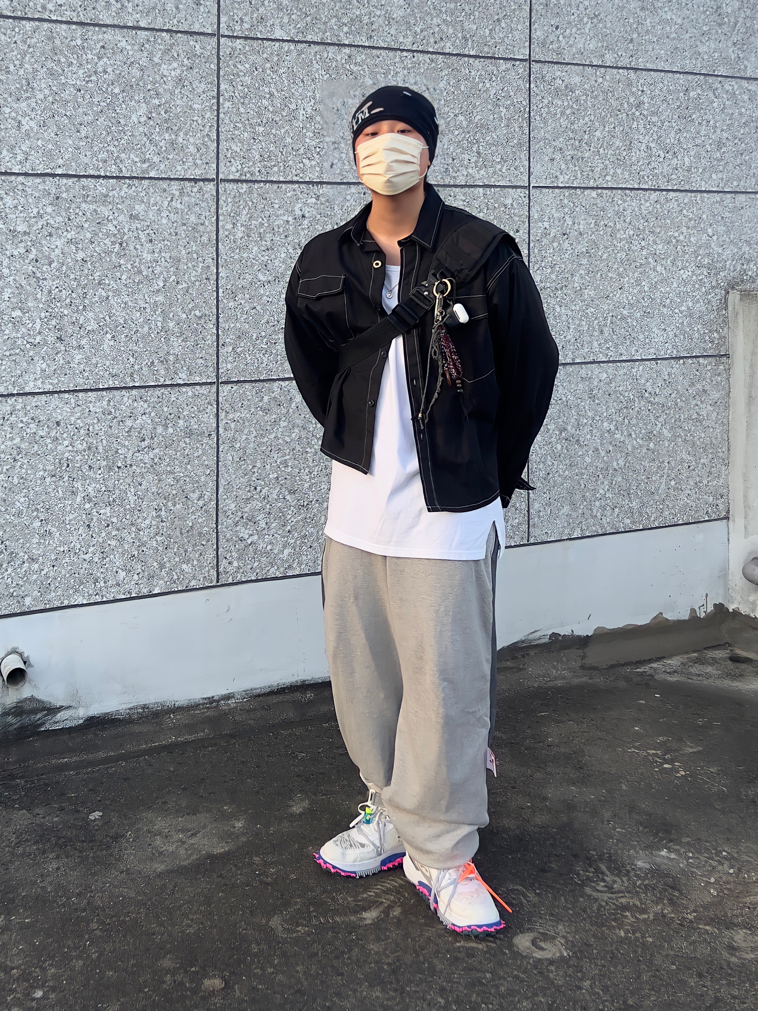 Nike x Off-White Air Force 1 Mid SP White 착용 스타일