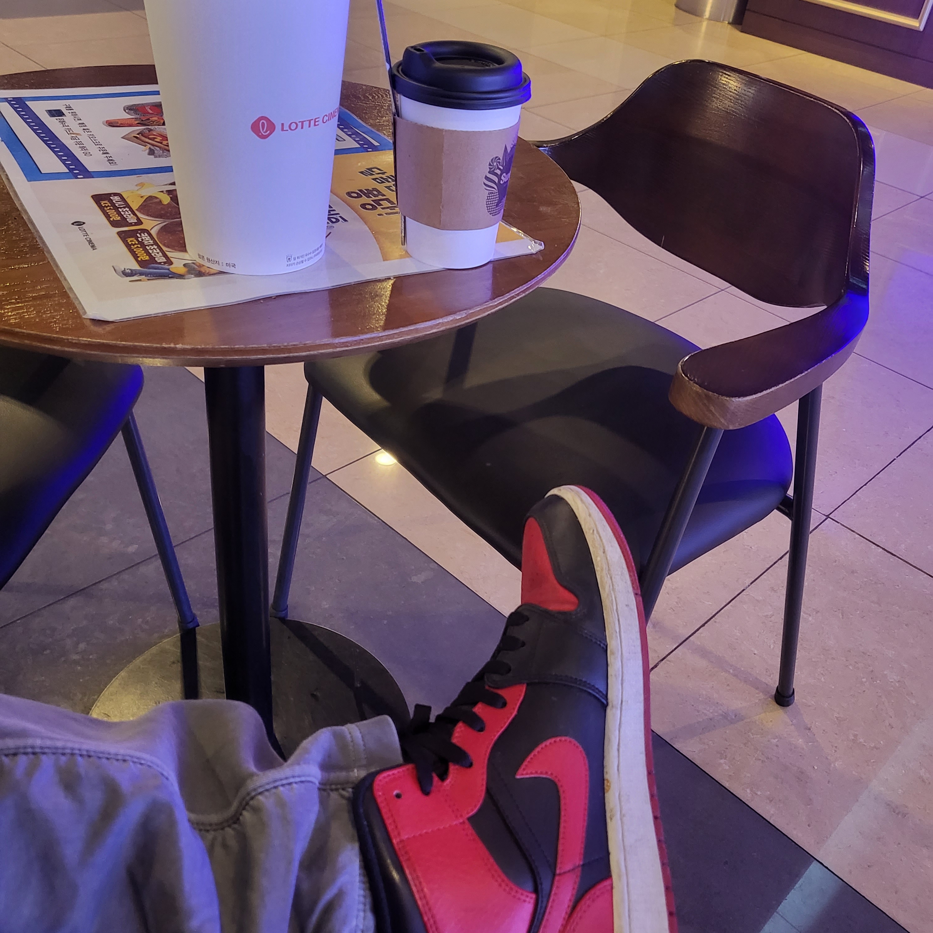 Jordan 1 Mid Bred Banned 2020 착용 스타일