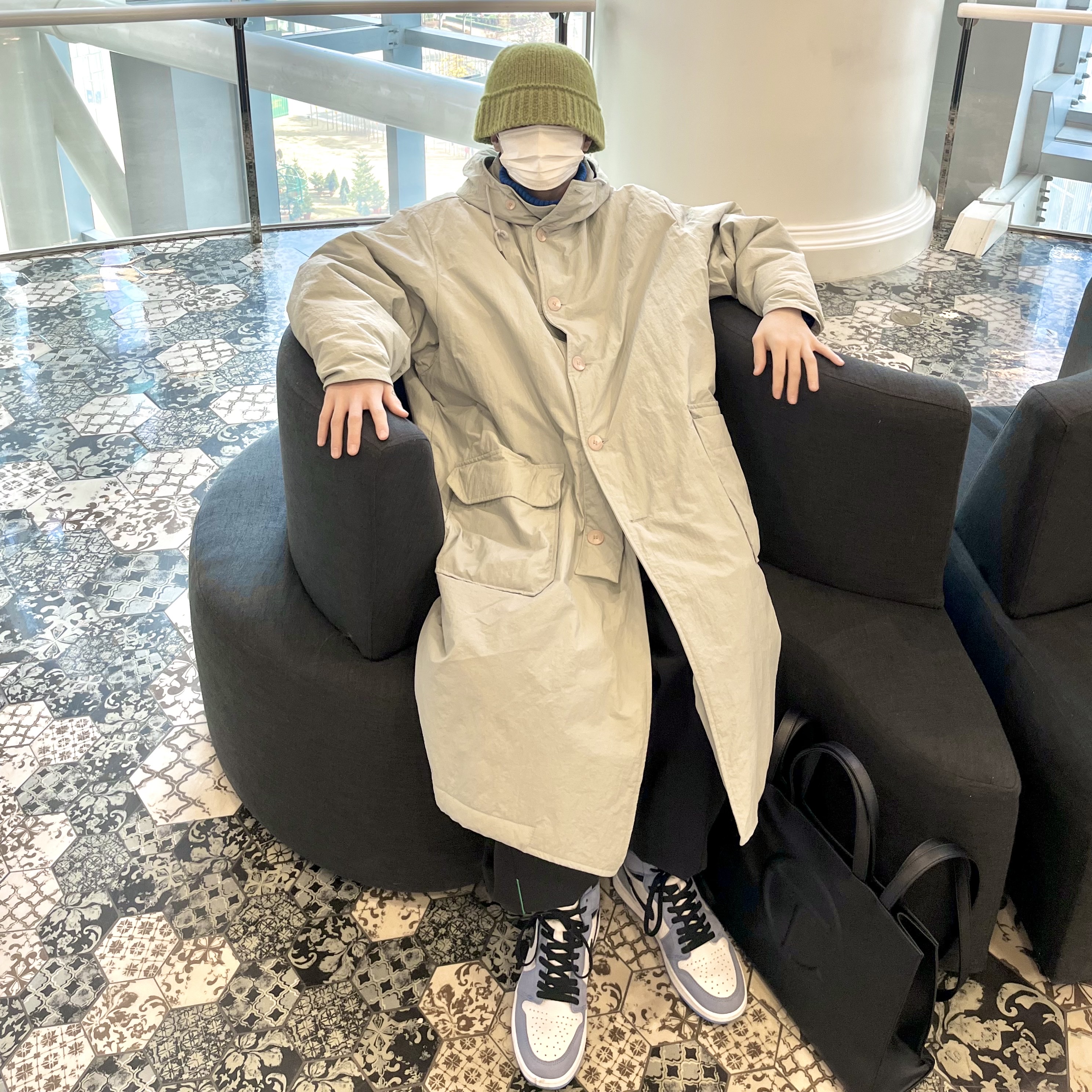 Jordan 1 Retro High OG University Blue, Zara x Ader Error Jogger Pants Dark Anthracite Grey 착용 스타일 - 1