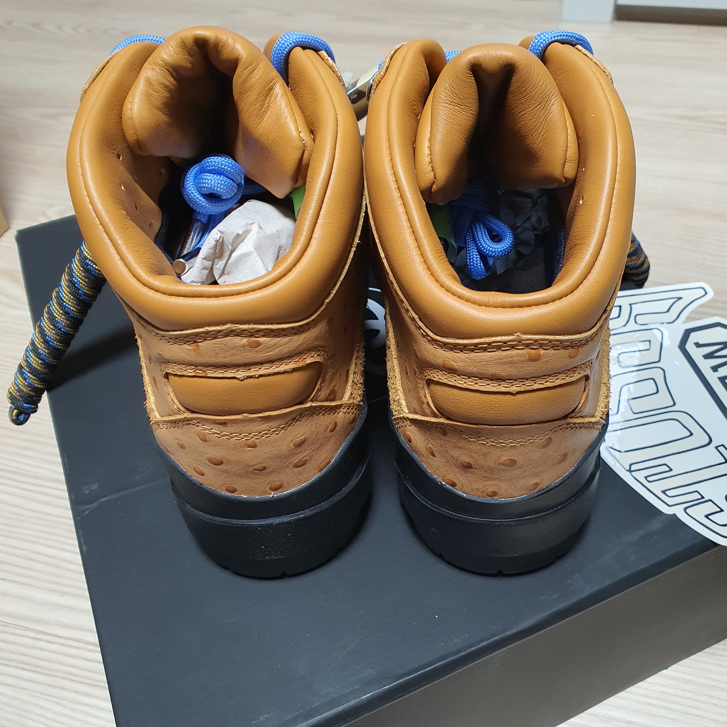 Timberland x Stussy World Hiker Boot Wheat - Medium 착용 스타일 - 5
