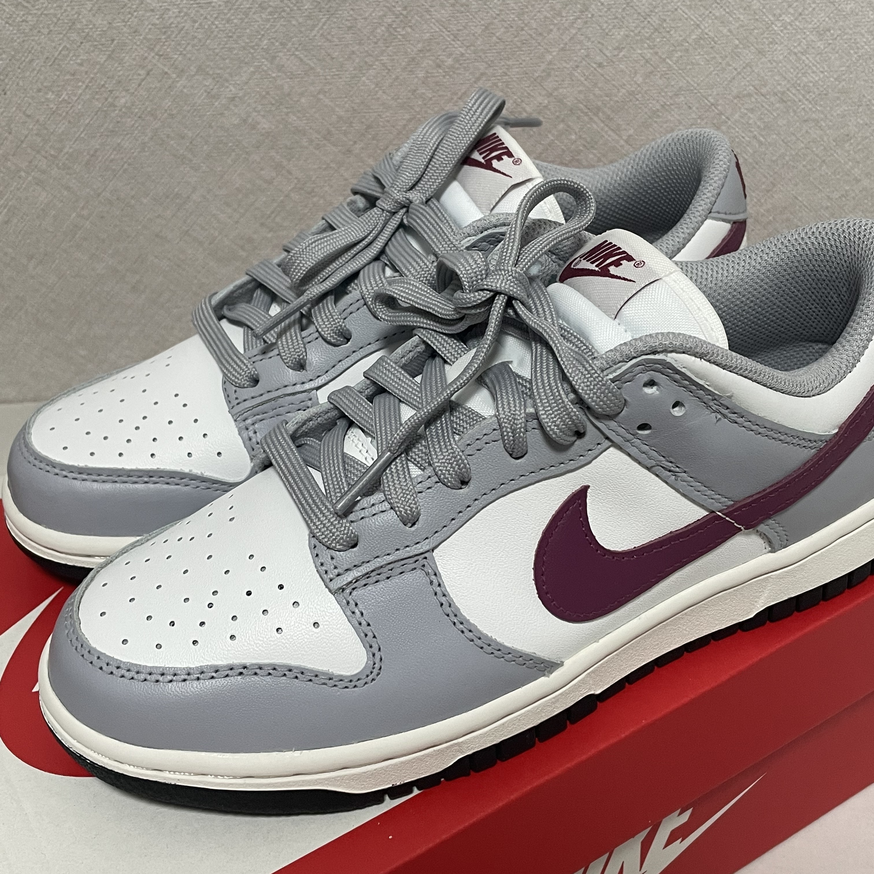 (W) Nike Dunk Low Wolf Grey Rosewood 착용 스타일