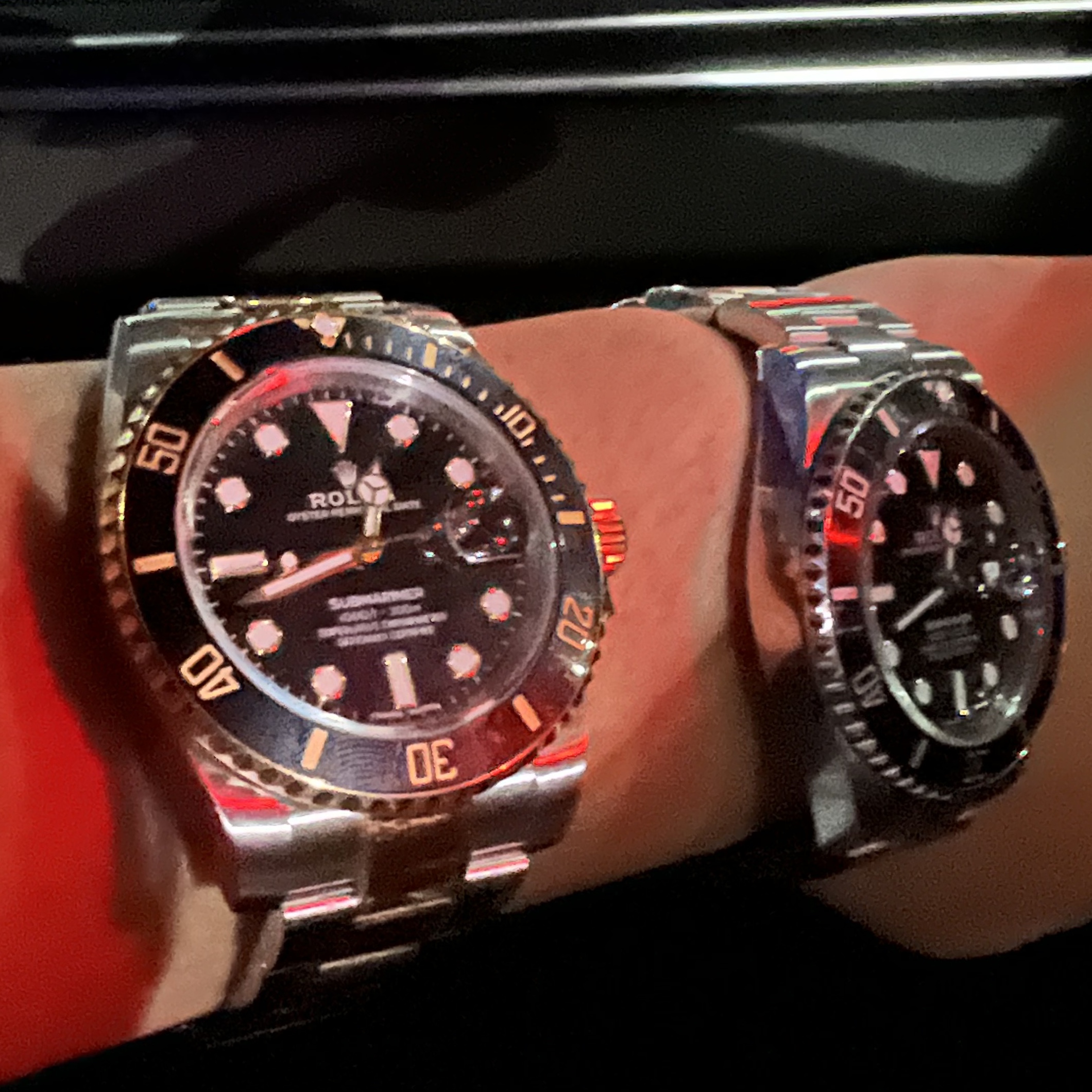 Rolex Submariner Date 41mm 126610LN Black Oyster, Rolex Submariner Date 41mm 126613LN Black Oyster 착용 스타일