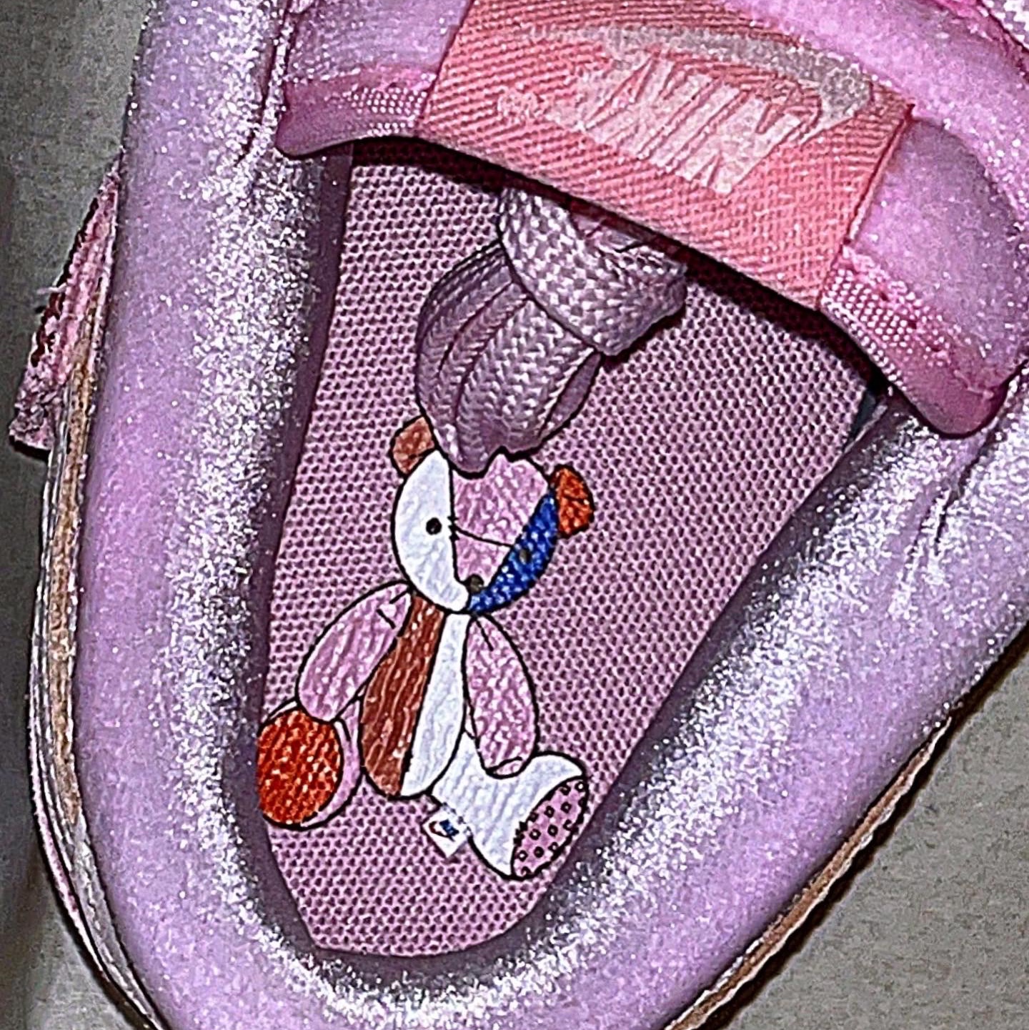 (W) Nike Dunk Low SE Light Soft Pink 착용 스타일 - 2