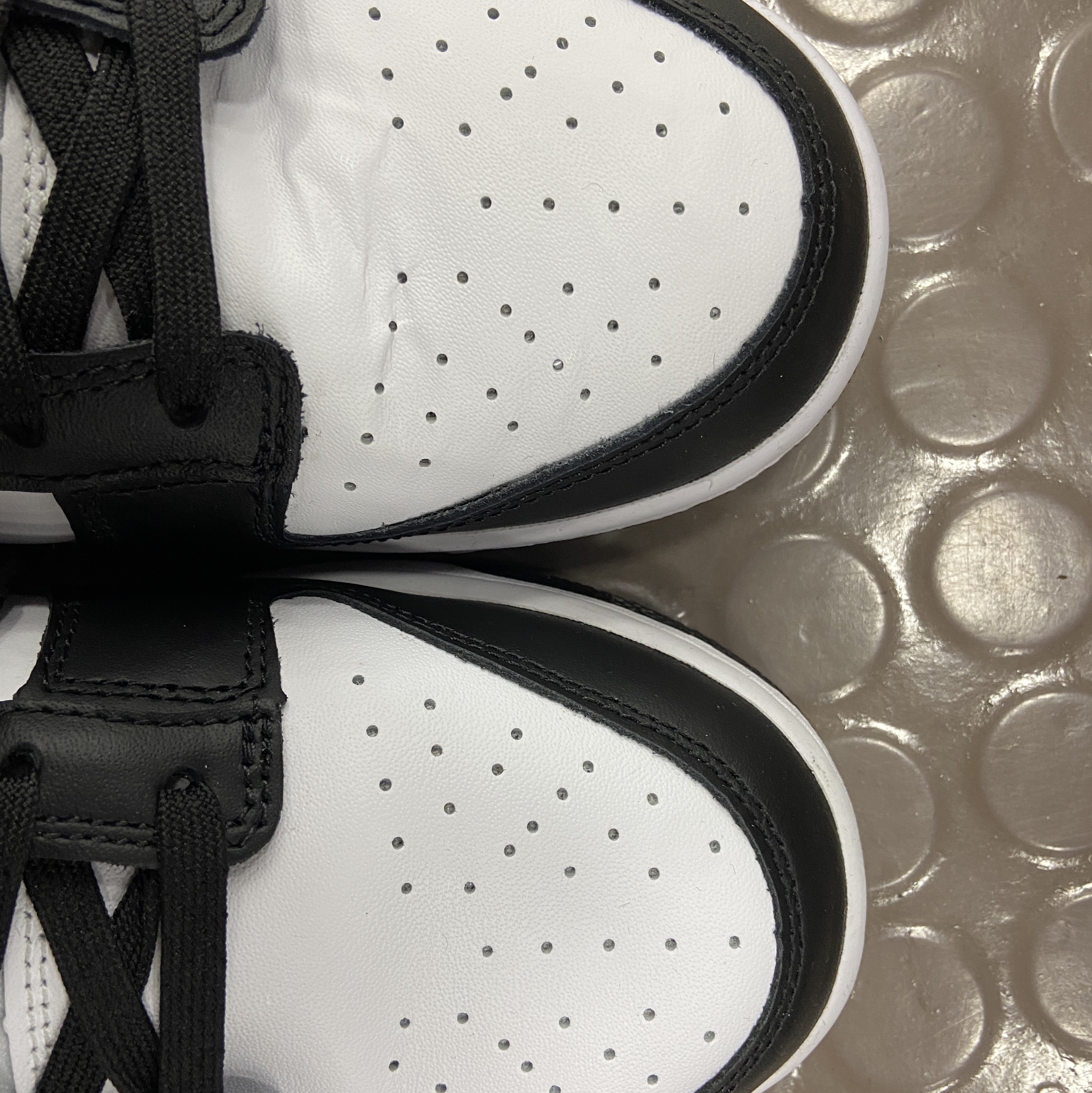 Nike Dunk Low Retro Black 착용 스타일