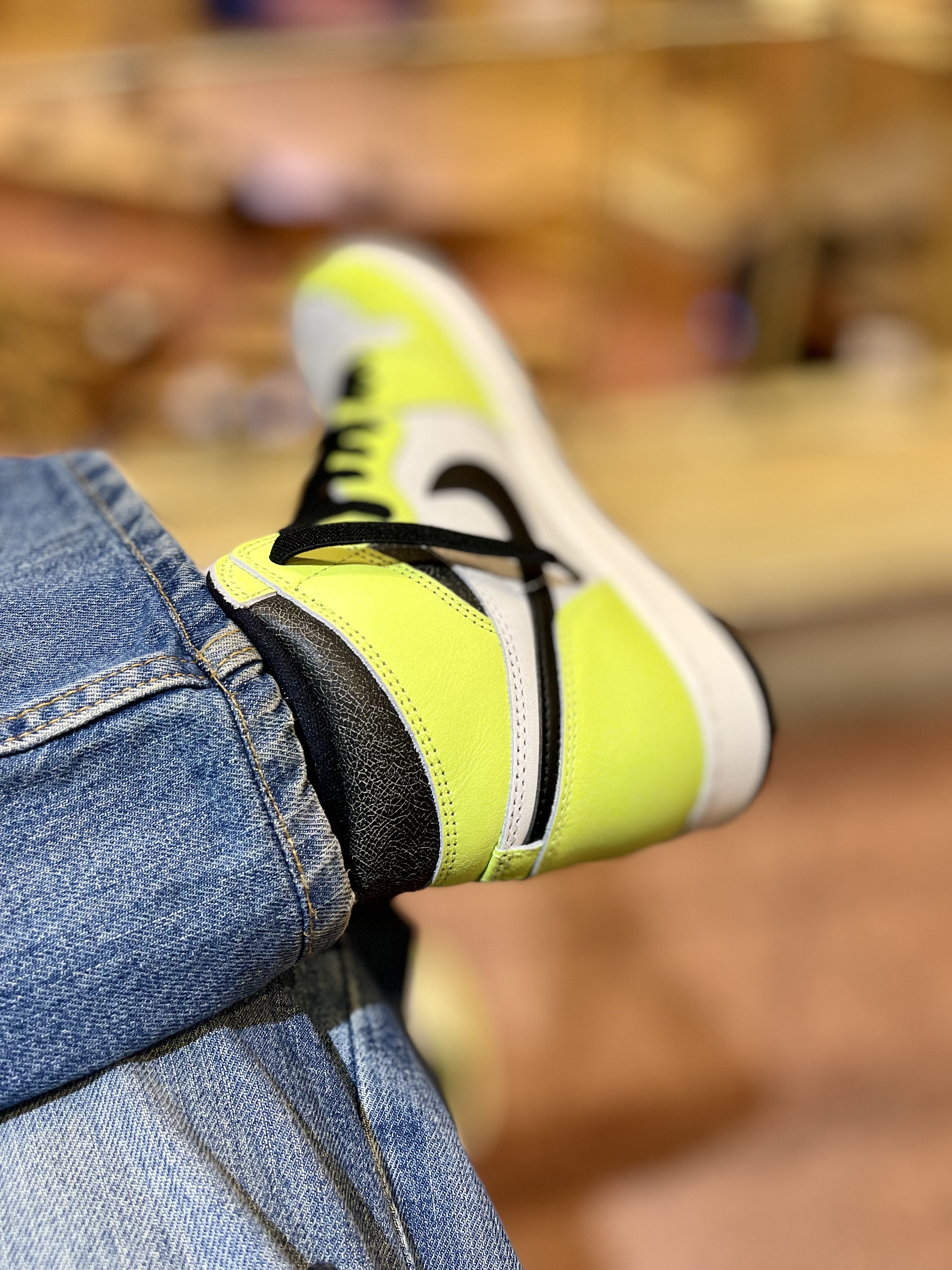 Jordan 1 Retro High OG Volt 착용 스타일 - 2