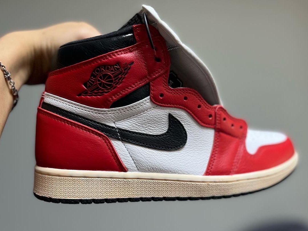 Jordan 1 Retro High OG Light Fusion Red 착용 스타일 - 2