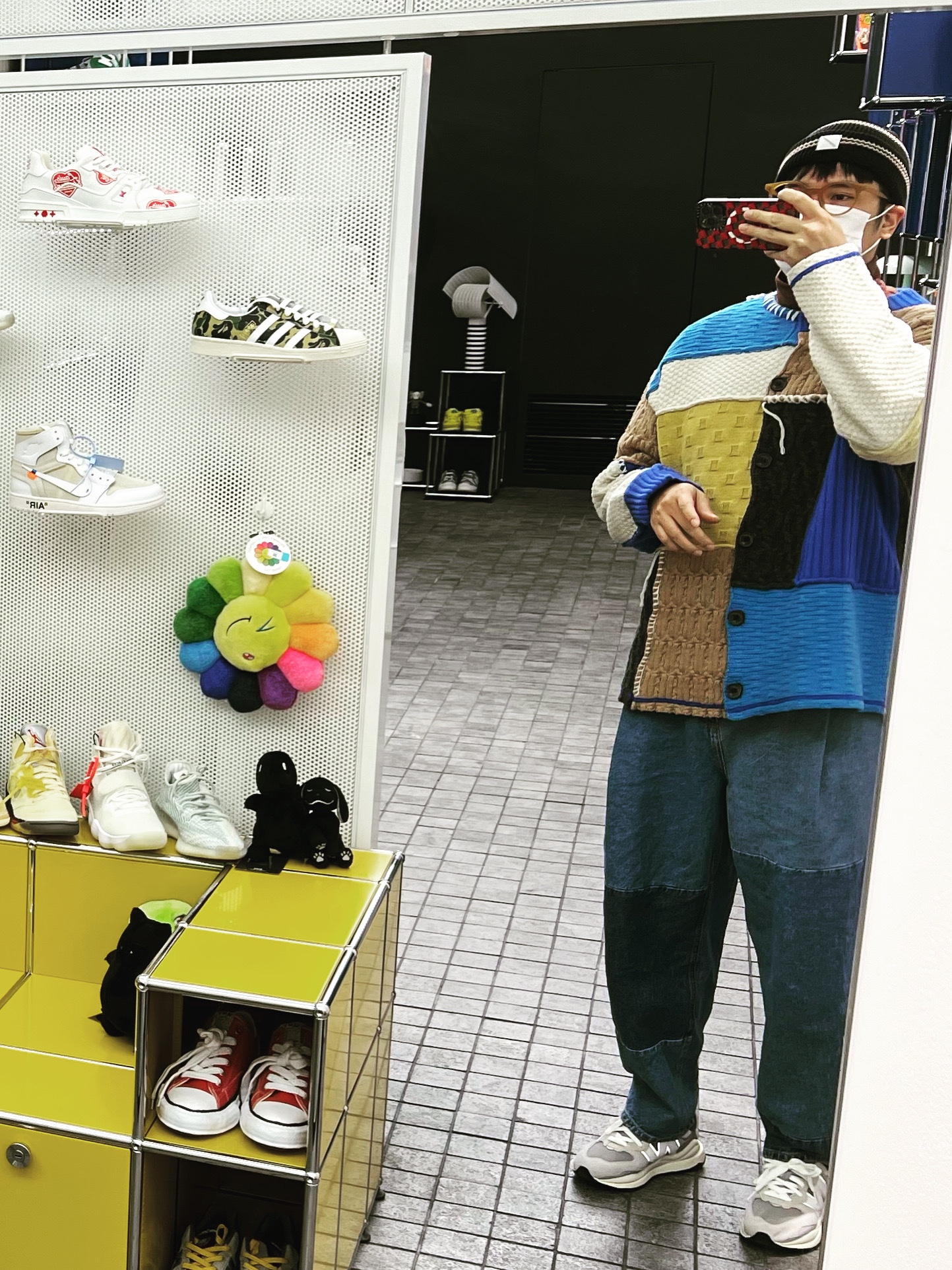 Zara x Ader Error Patchwork Oversize Knit Cardigan Multicolor, Zara x Ader Error Barrel Leg Jeans Blue 착용 스타일
