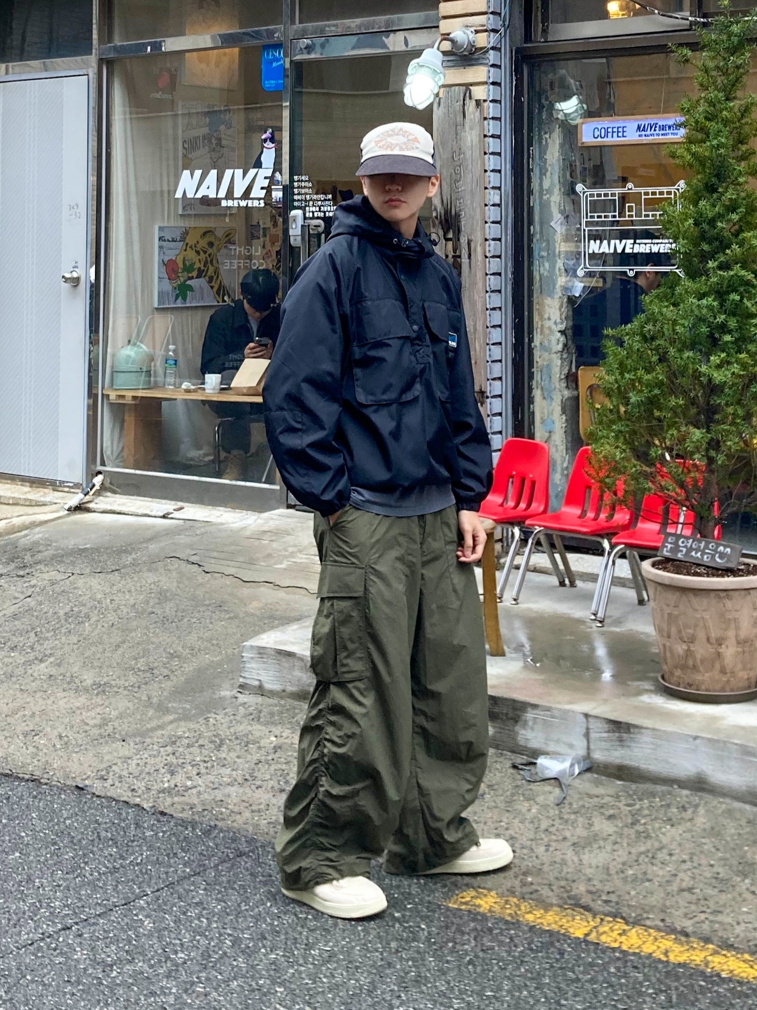 Nike x Stussy Air Force 1 '07 Mid SP Fossil 착용 스타일 - 4
