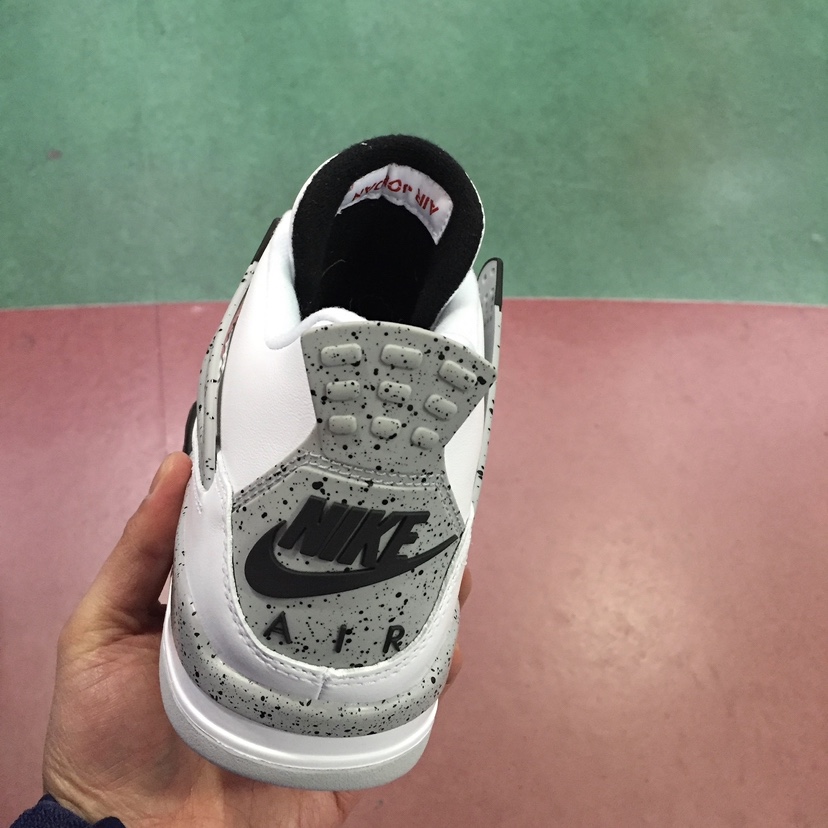 Jordan 4 Retro OG White Cement 2016, Jordan 1 Retro High OG Chicago 2022 착용 스타일 - 4