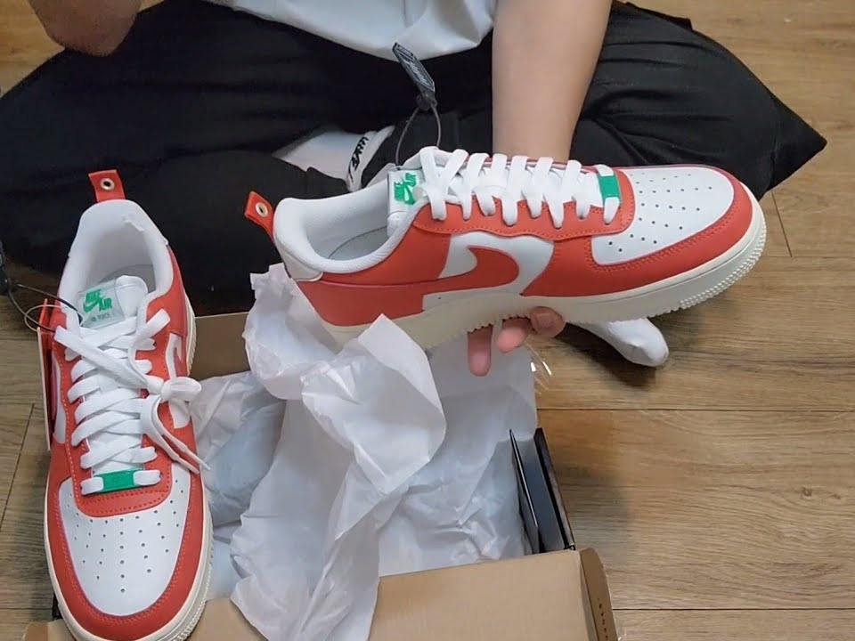Nike Air Force 1 '07 LV8 Pojangmacha 착용 스타일