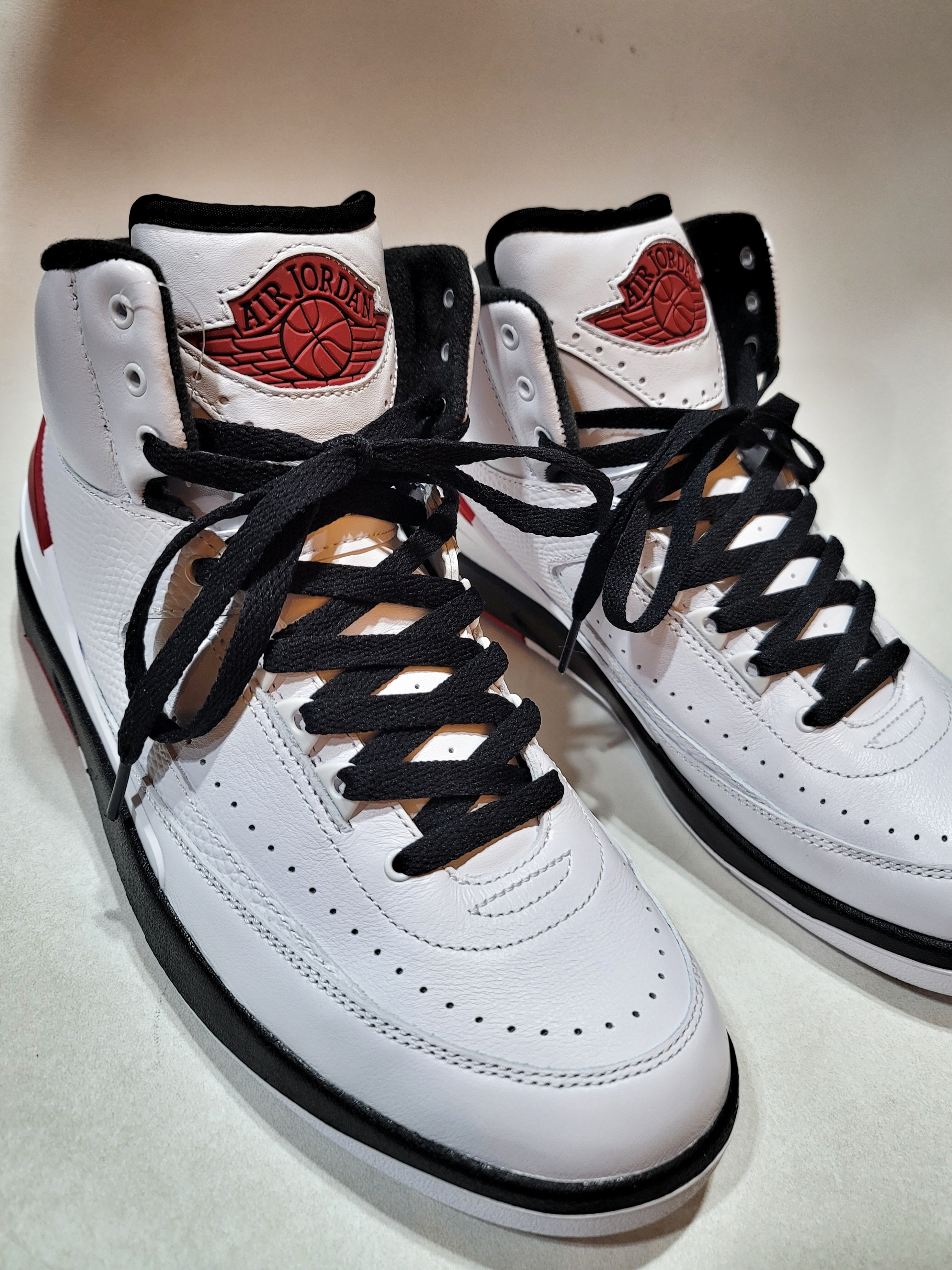 Nike Heritage 86 Futura Washed Cap Light Bone, Jordan 2 Retro OG Chicago 착용 스타일 - 3