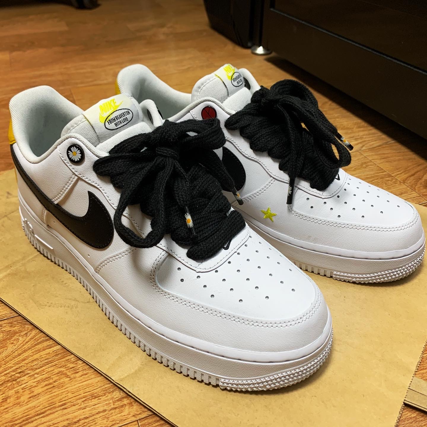 Nike Air Force 1 '07 LV8 2 Have a Nike Day 착용 스타일 - 1