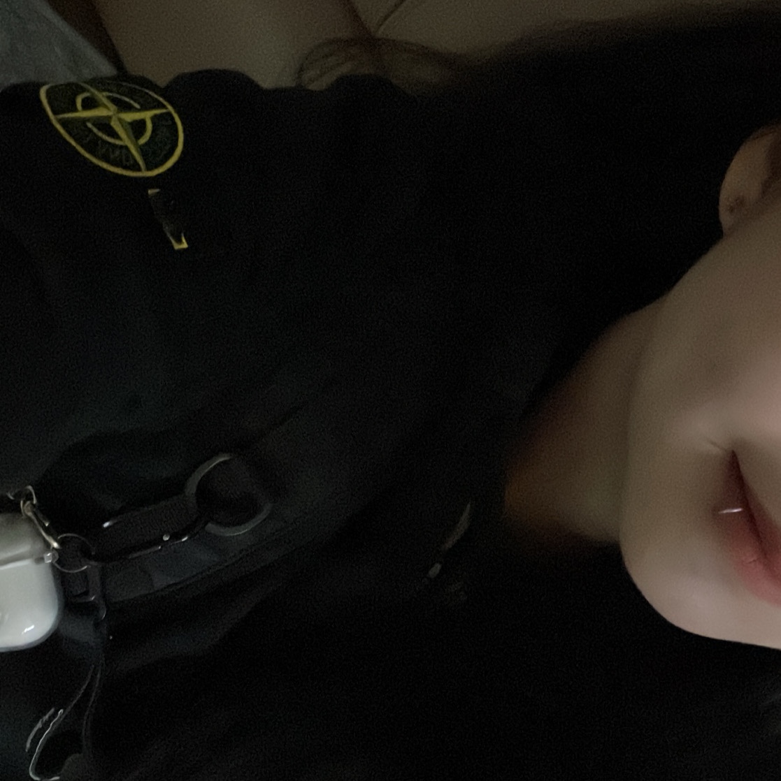 Stone Island 64251 Cotton Fleece Full Zip Hooded Sweatshirt Black - 22SS 착용 스타일