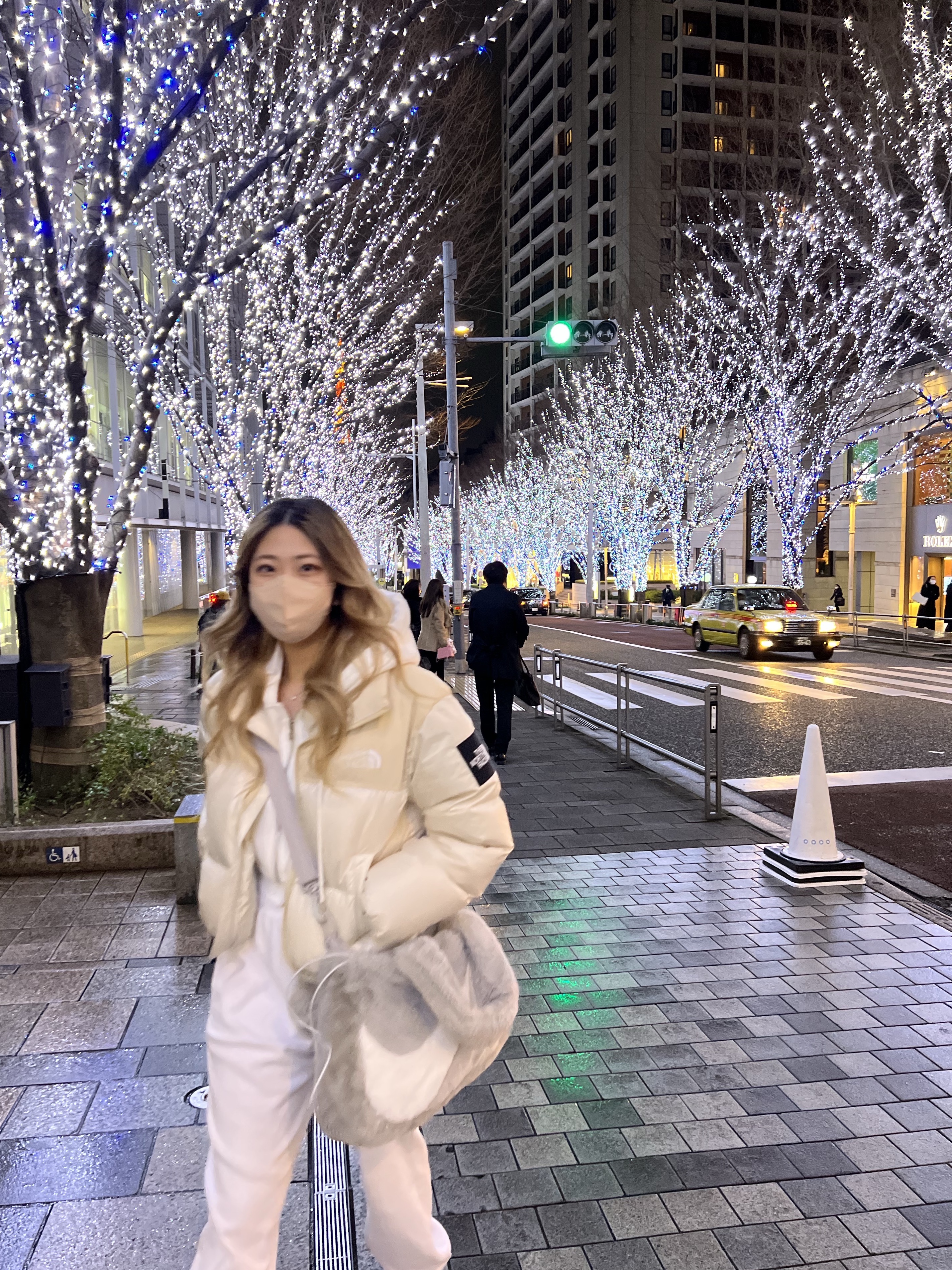 (W) Jordan 1 Low Light Madder Root, (W) The North Face White Label Novelty Nuptse Down Jacket Cream 착용 스타일 - 2