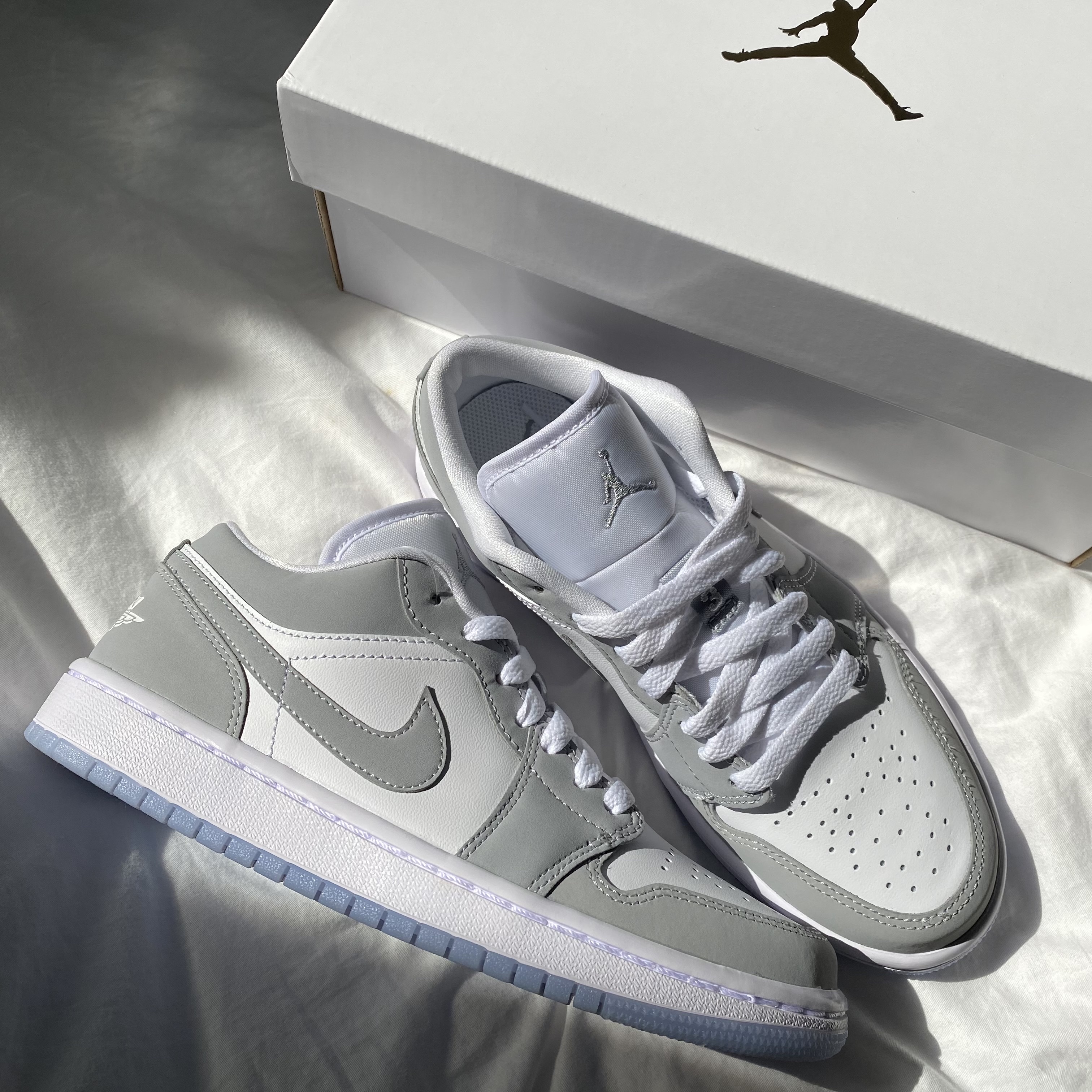(W) Jordan 1 Low White Wolf Grey 착용 스타일