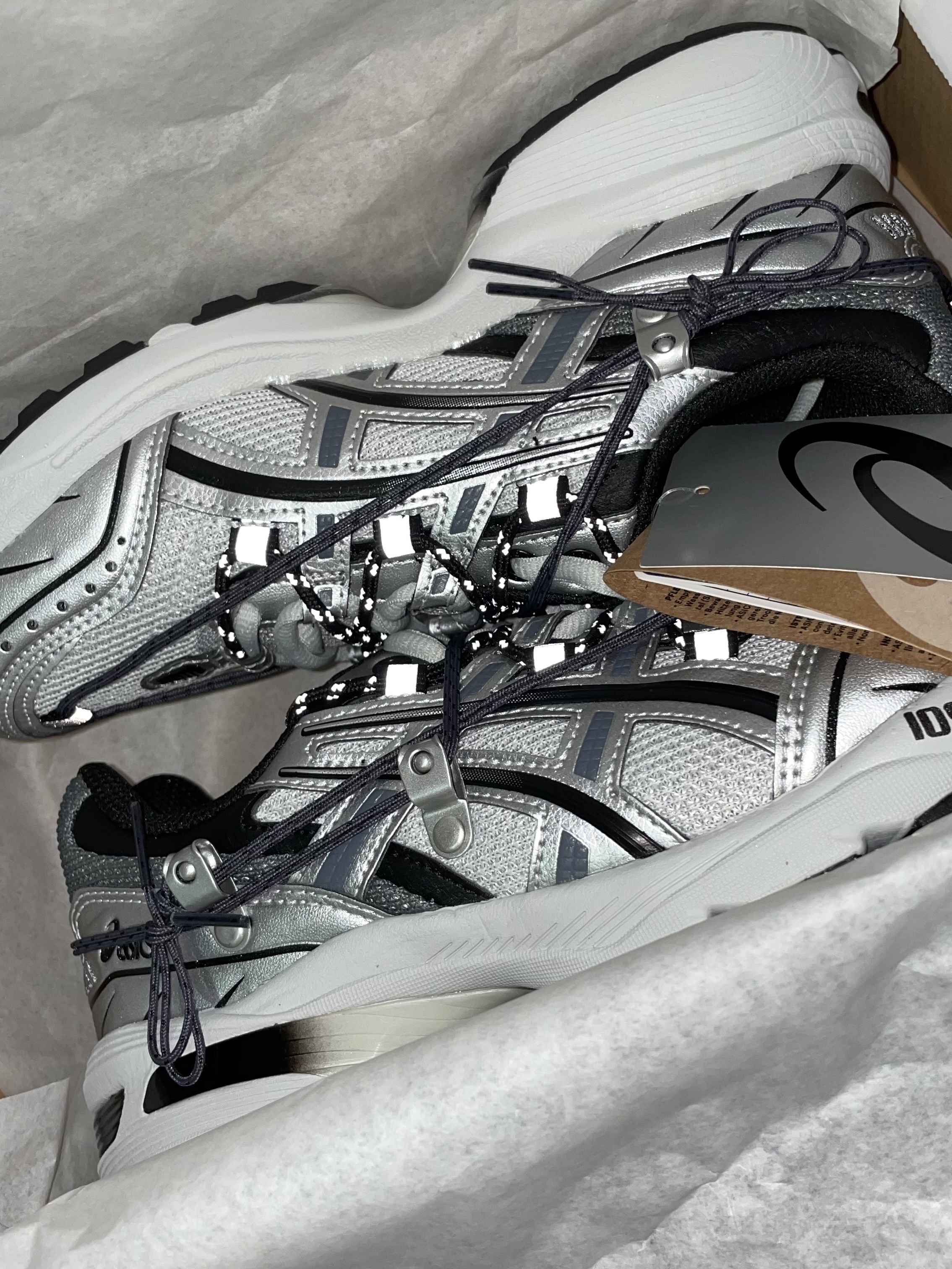 Asics x Andersson Bell Gel-1090 Glacier Grey Silver 착용 스타일