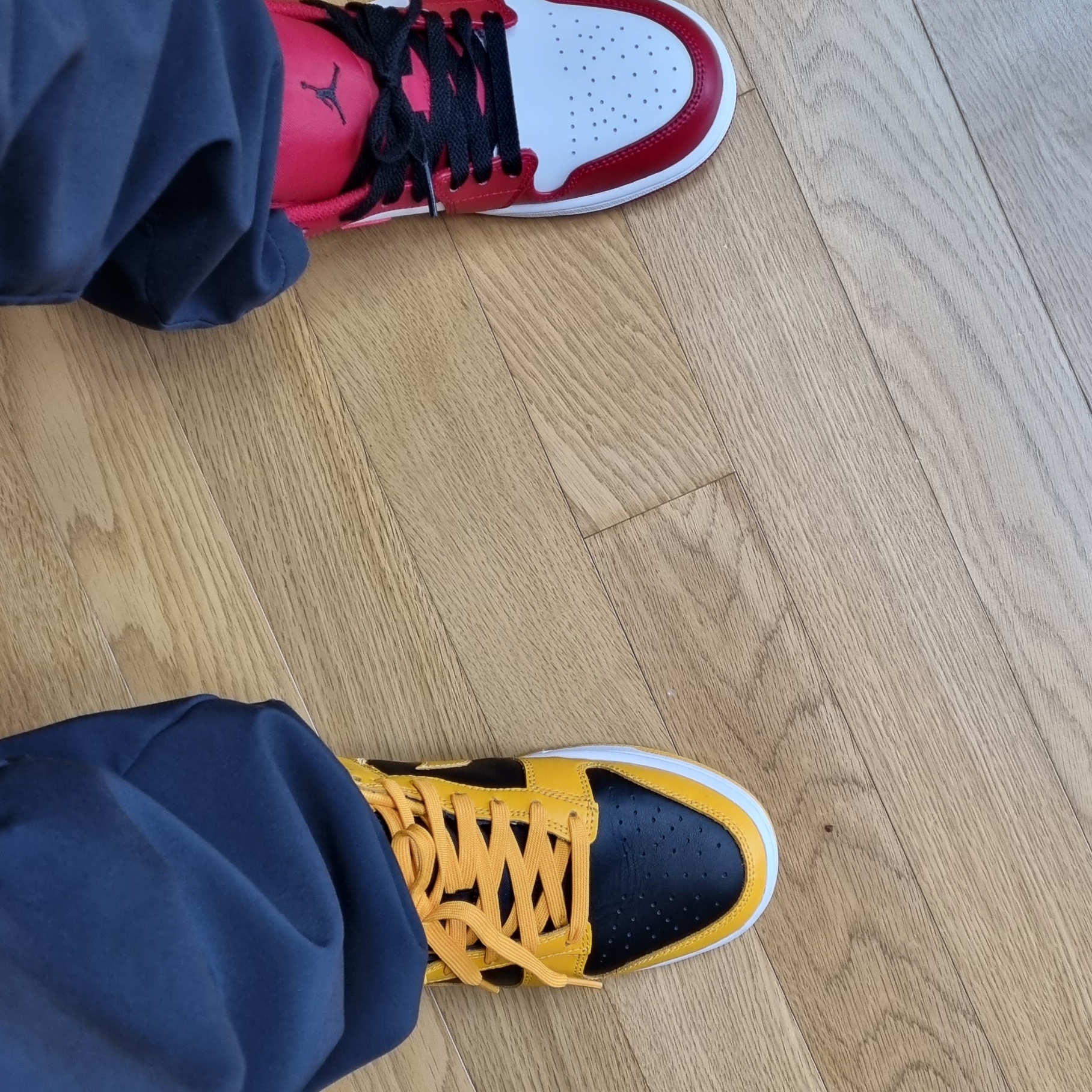 Nike Dunk Low Retro Championship Goldenrod 착용 스타일 - 2