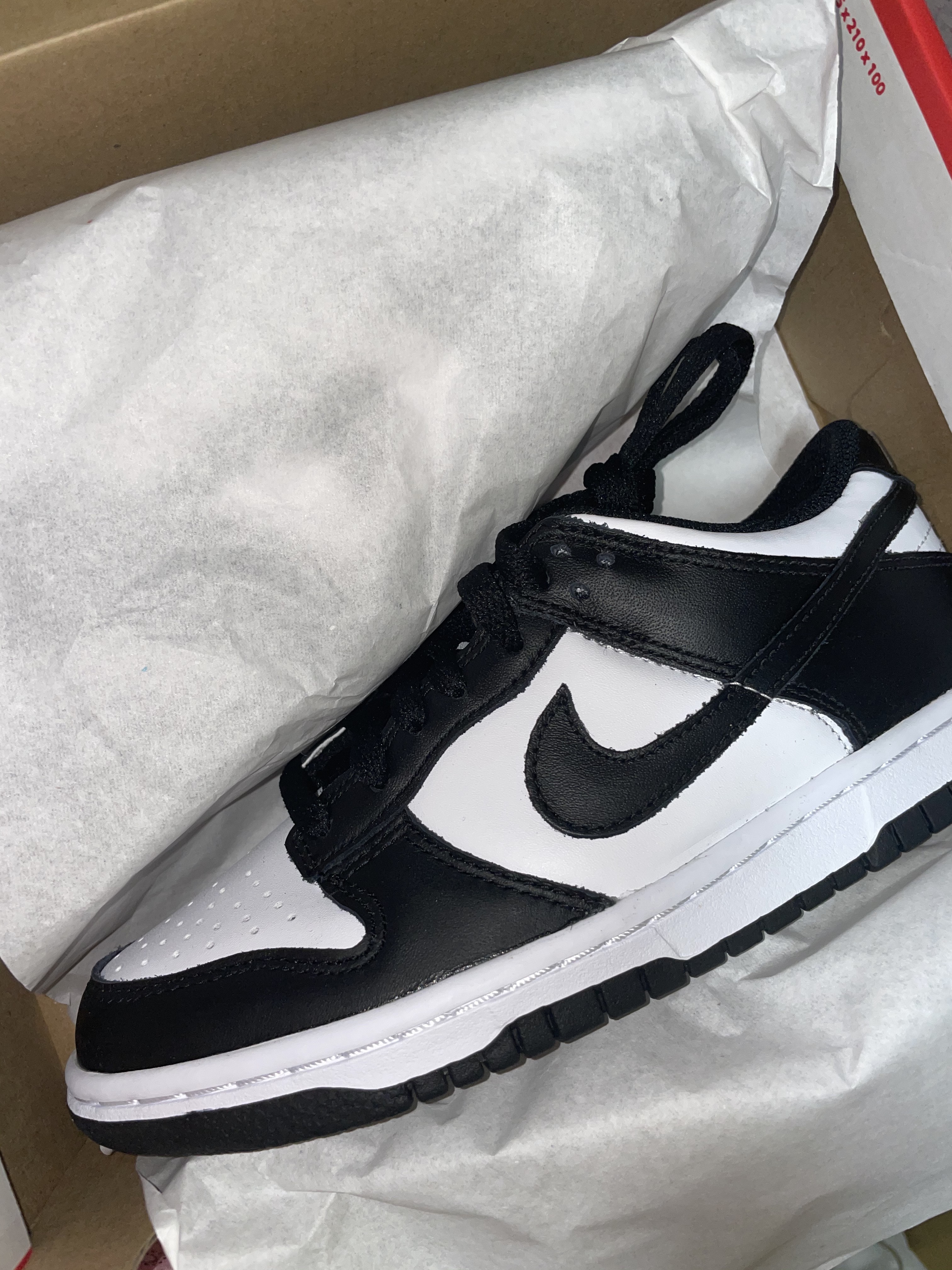 (W) Nike Dunk Low Black 착용 스타일