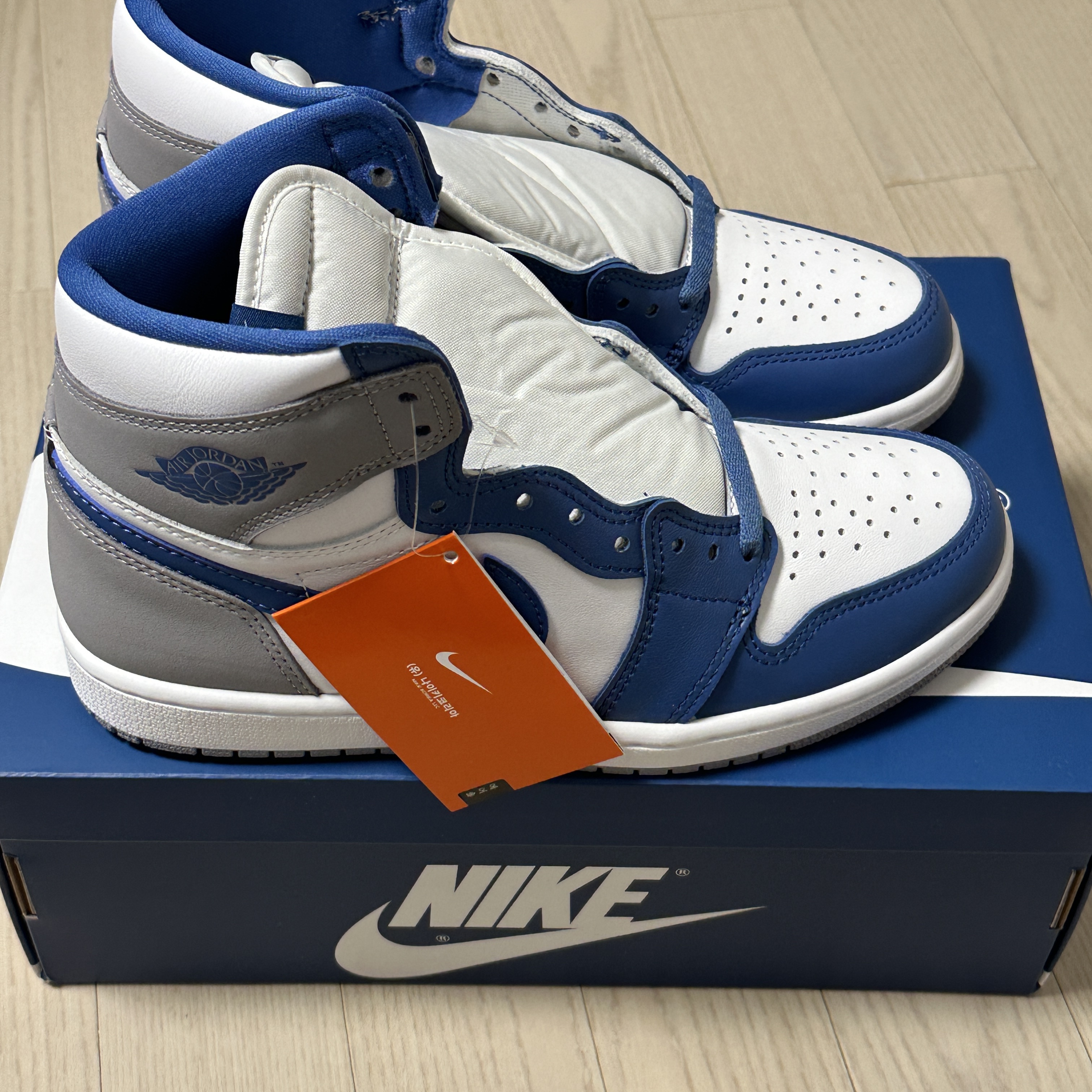 Jordan 1 Retro High OG True Blue 착용 스타일 - 3
