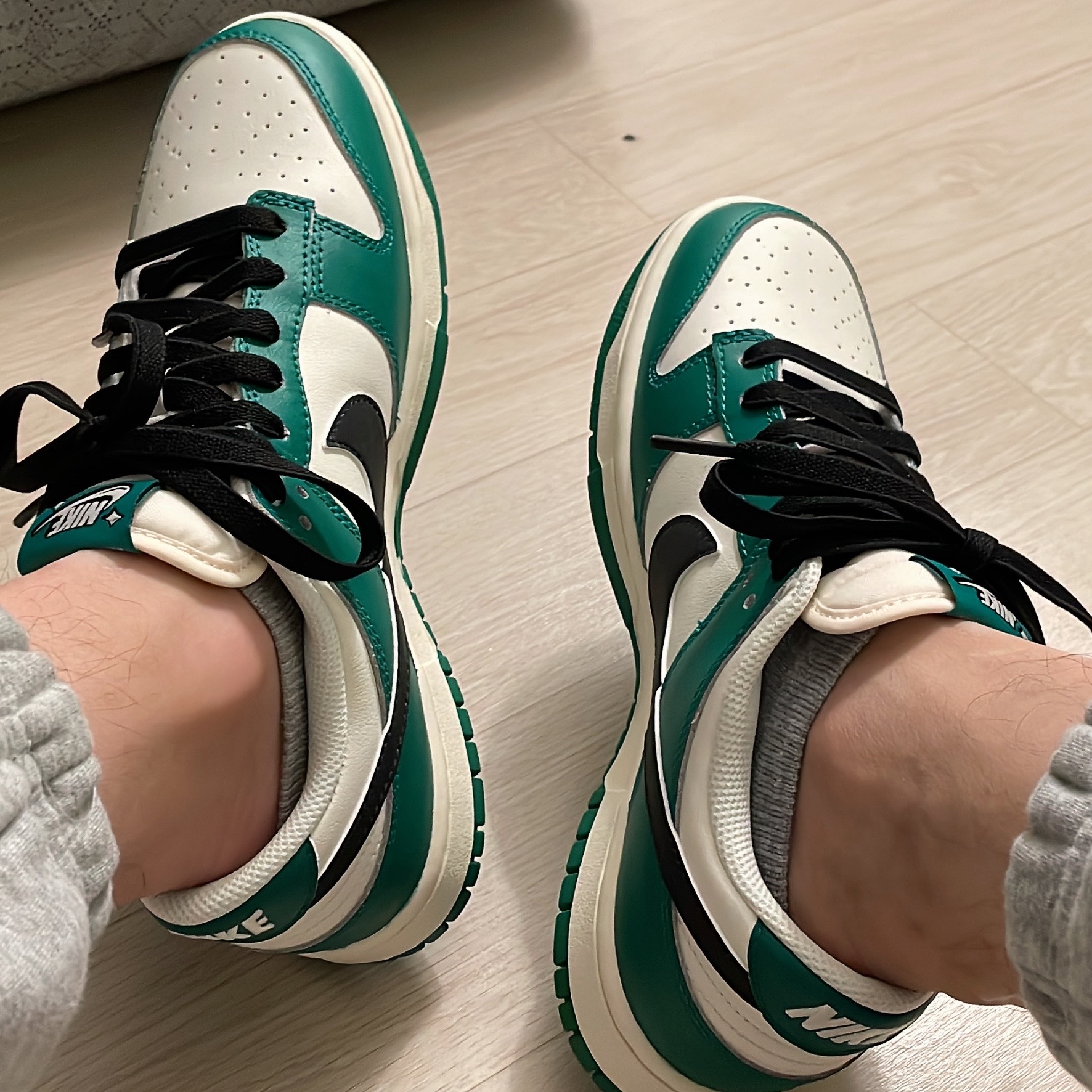 Nike Dunk Low Retro SE Jackpot Malachite 착용 스타일