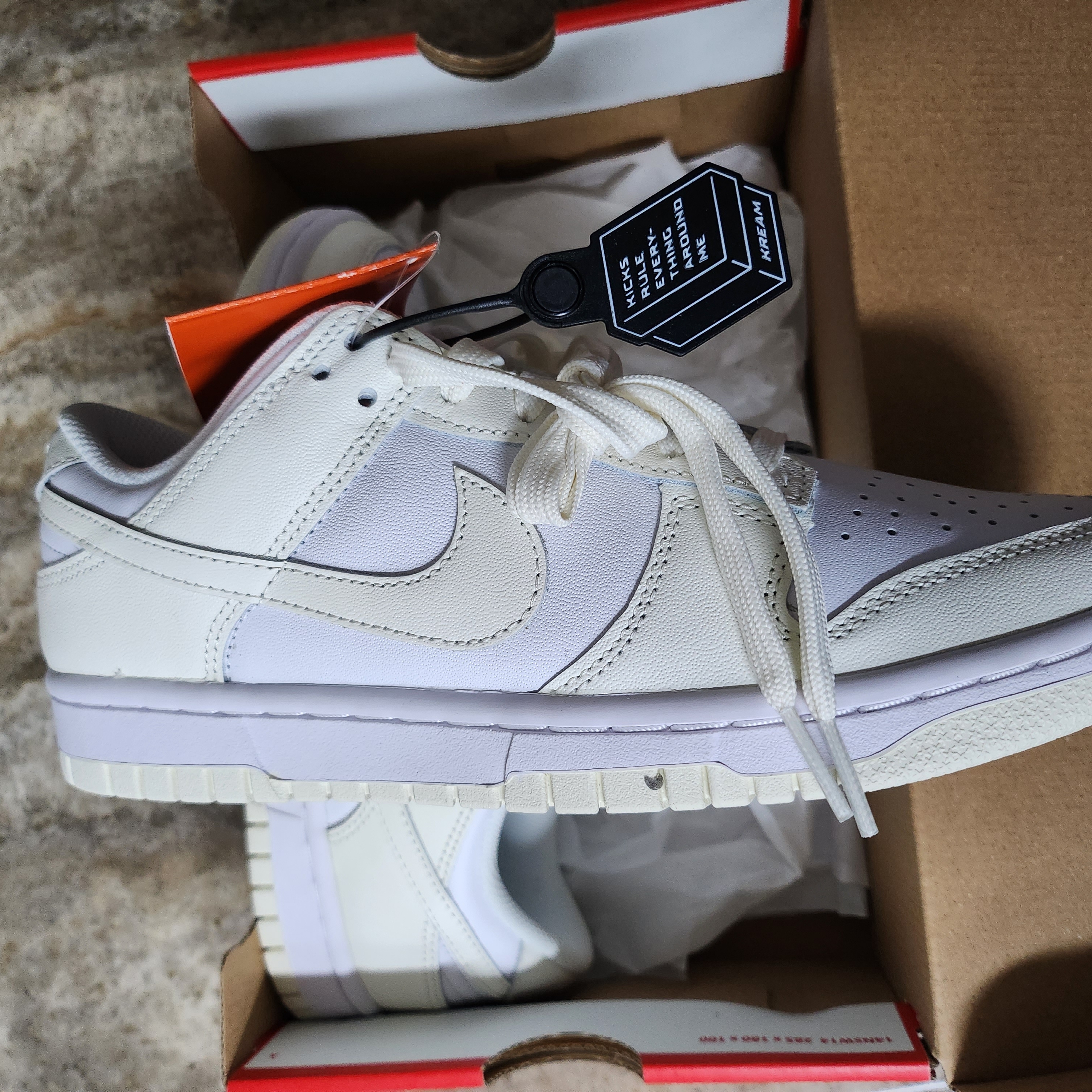 (W) Nike Dunk Low White and Sail 착용 스타일